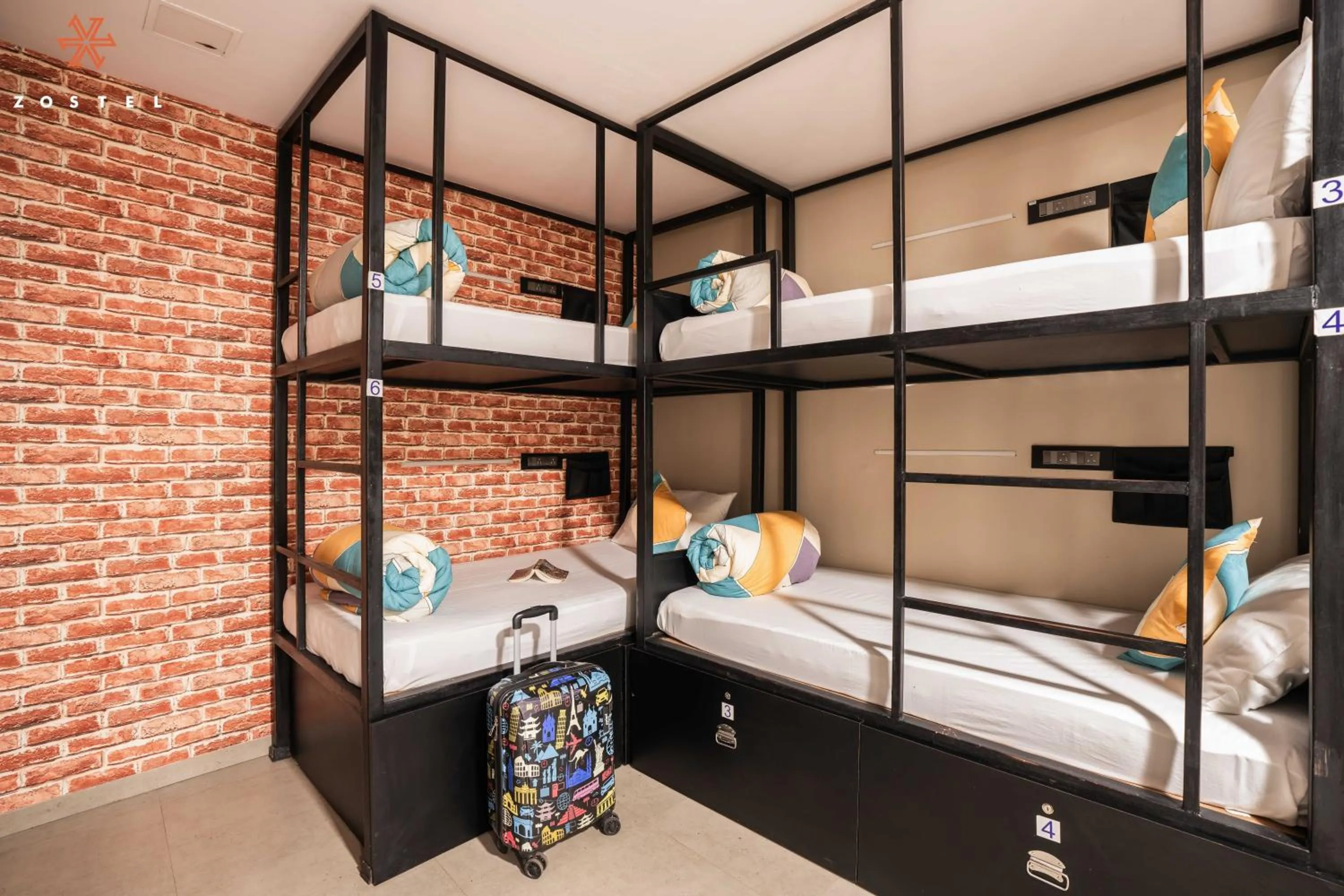 Bed in Zostel Mumbai