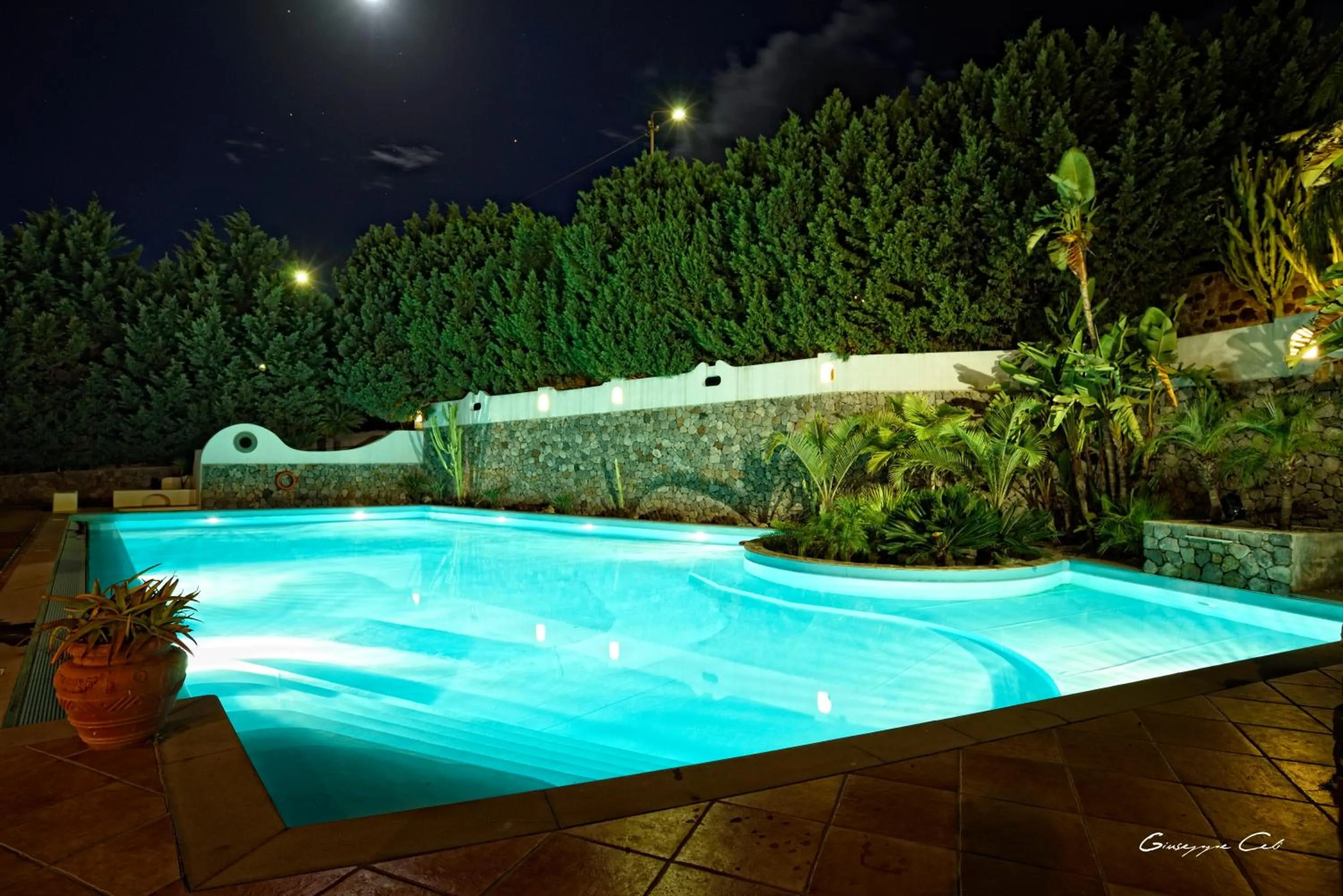 Swimming pool in Gattopardo Park Hotel