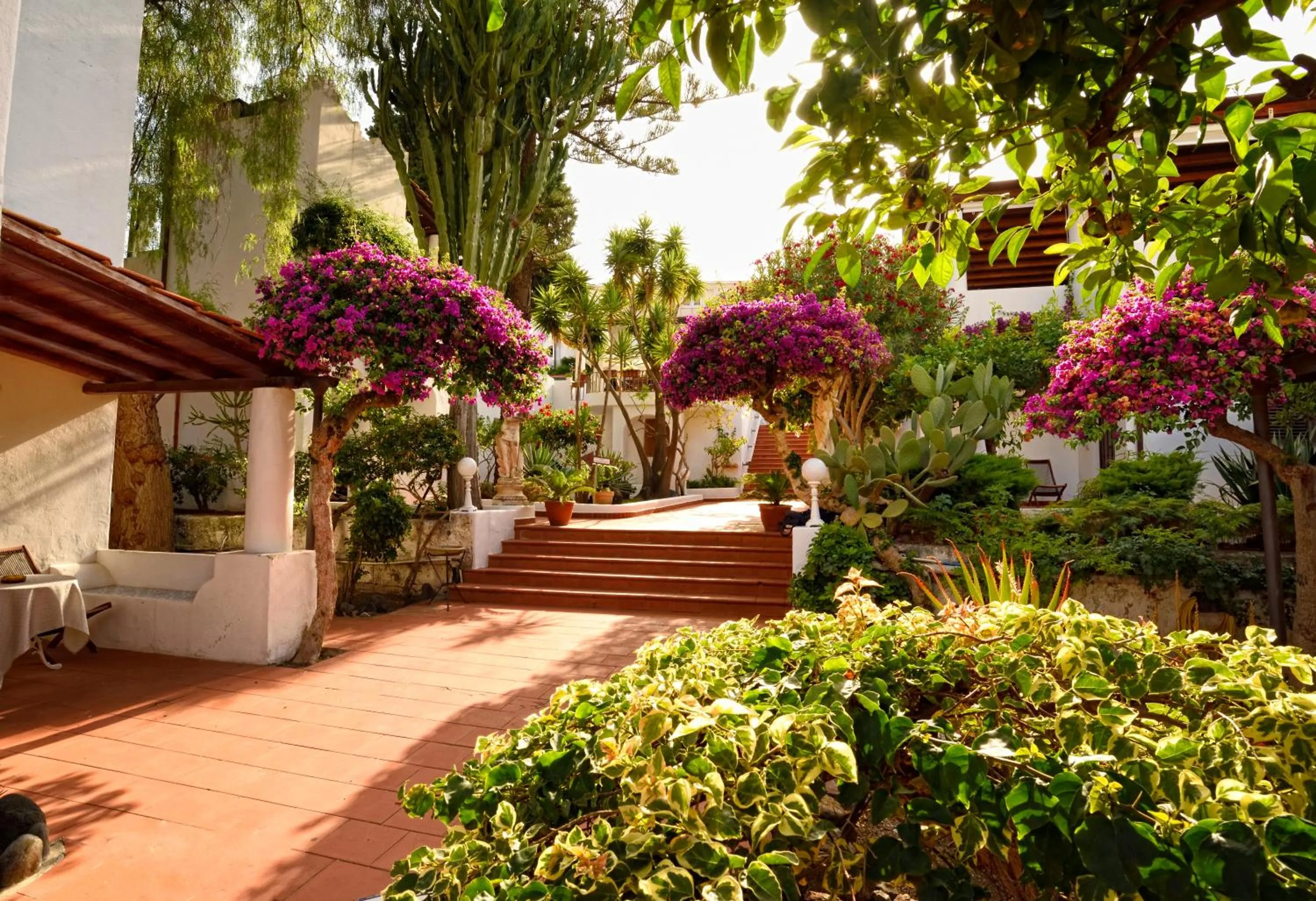 Patio in Gattopardo Park Hotel