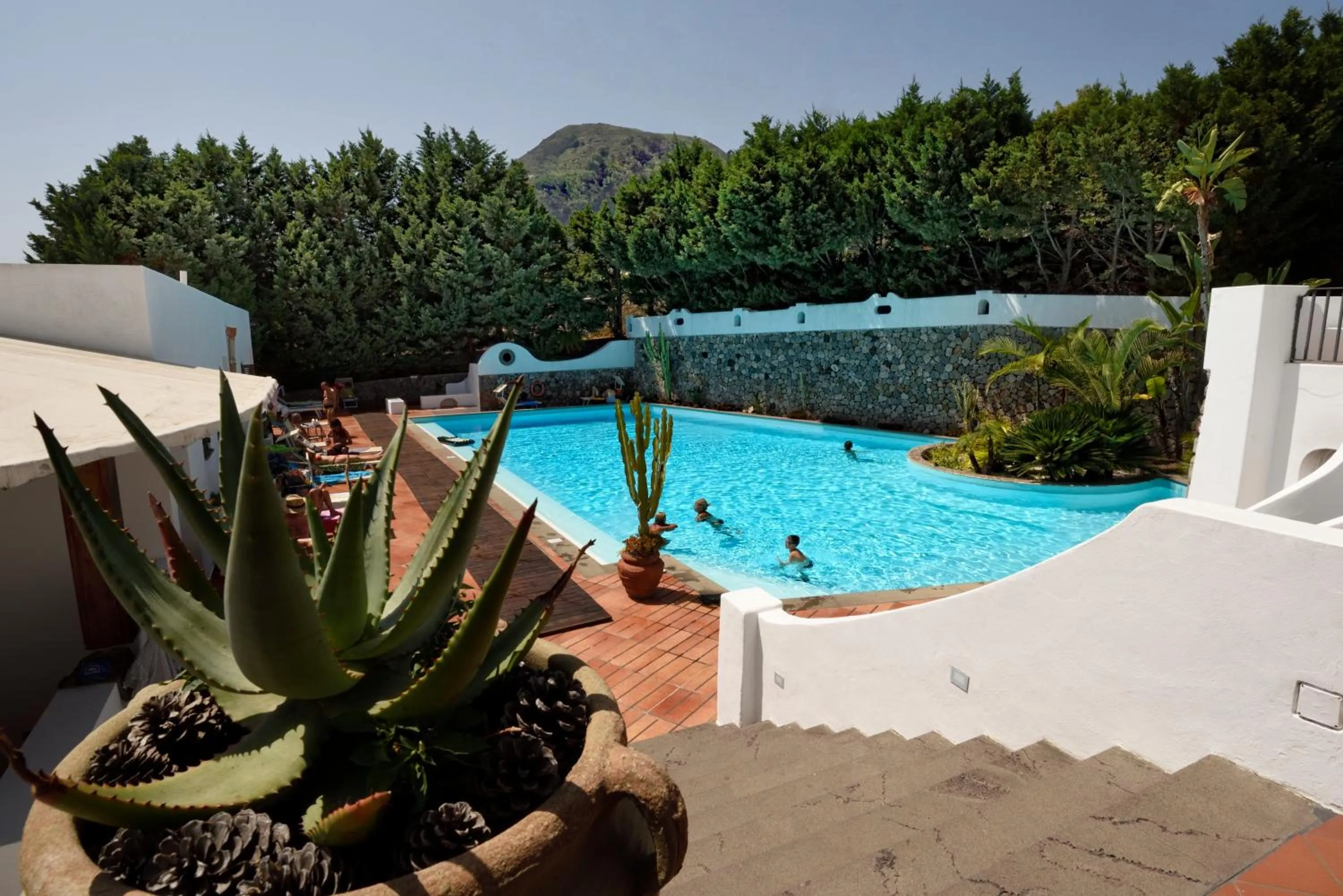 Pool view in Gattopardo Park Hotel