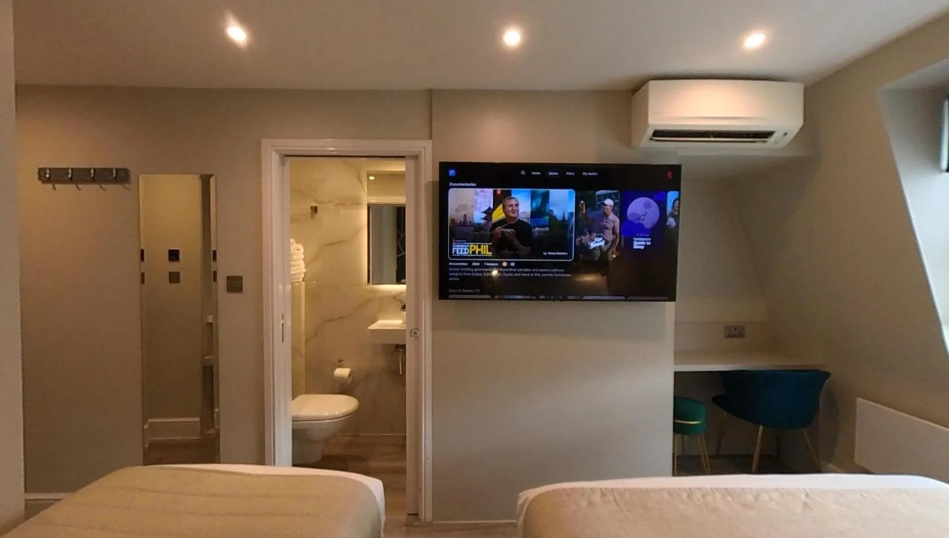 Toilet in NOX Olympia