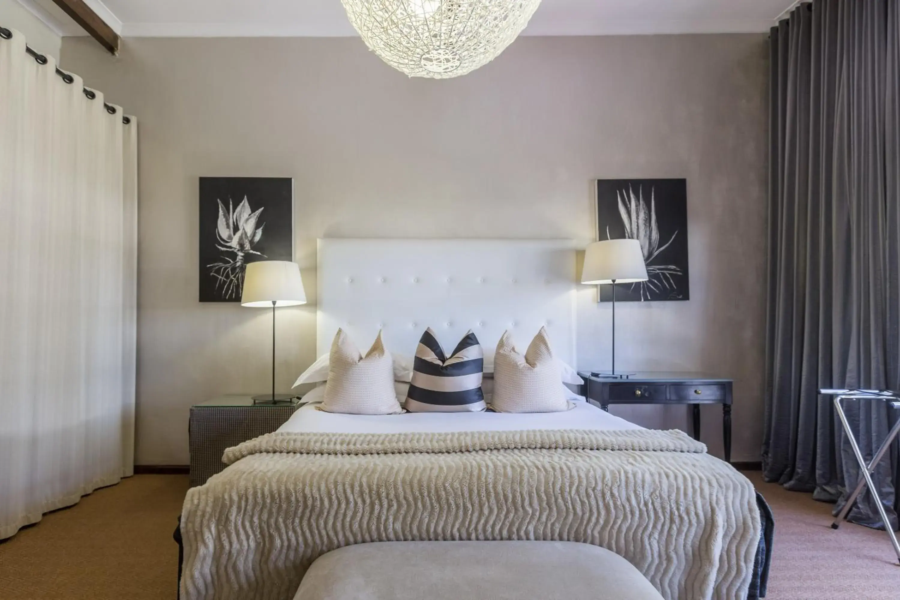 Standard King or Twin Room - single occupancy in Lairds Lodge Country Estate Standard King or Twin Room - single occupancy in Lairds Lodge Country Estate