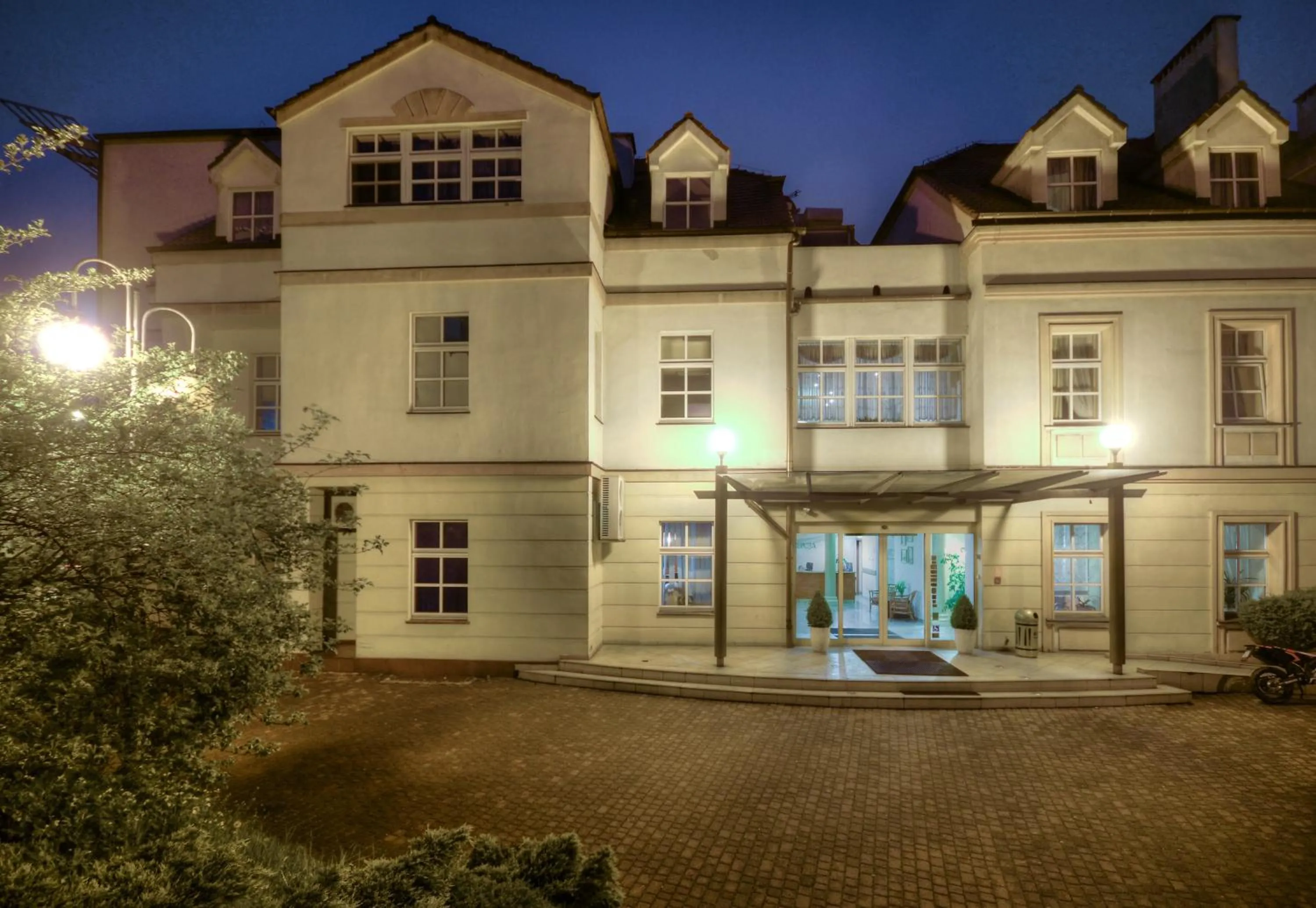 Facade/entrance in Hotel Calisia