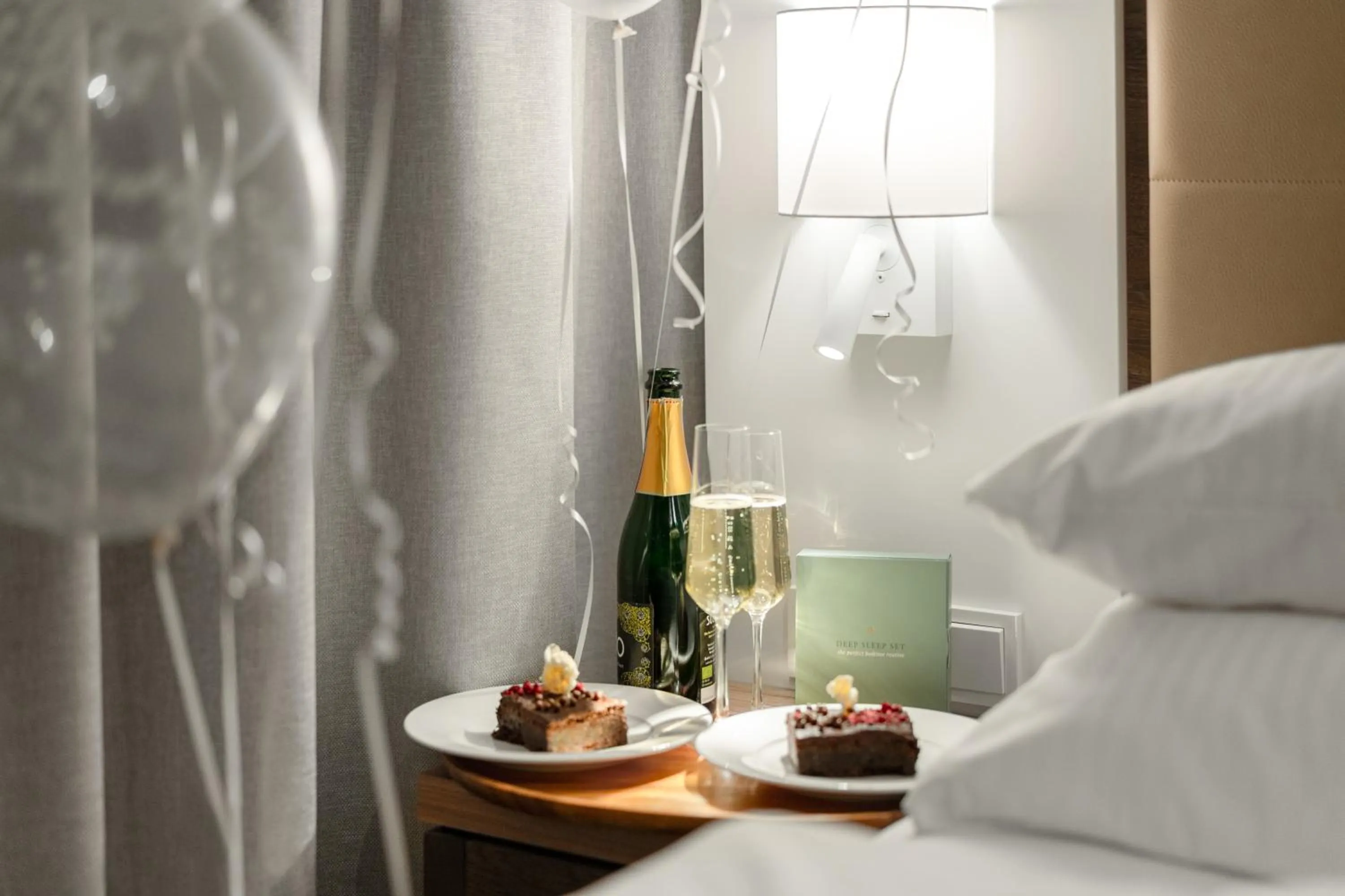 Photo of the whole room, Bed in HighPark Berlin am Potsdamer Platz