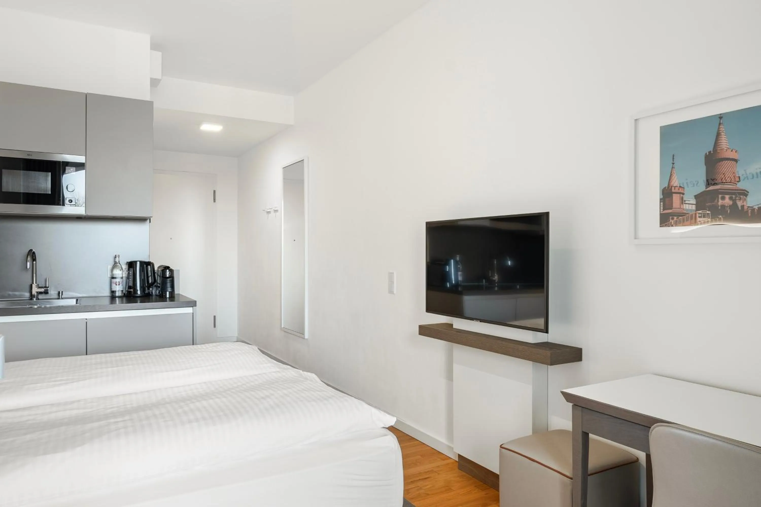 Photo of the whole room, Bed in HighPark Berlin am Potsdamer Platz