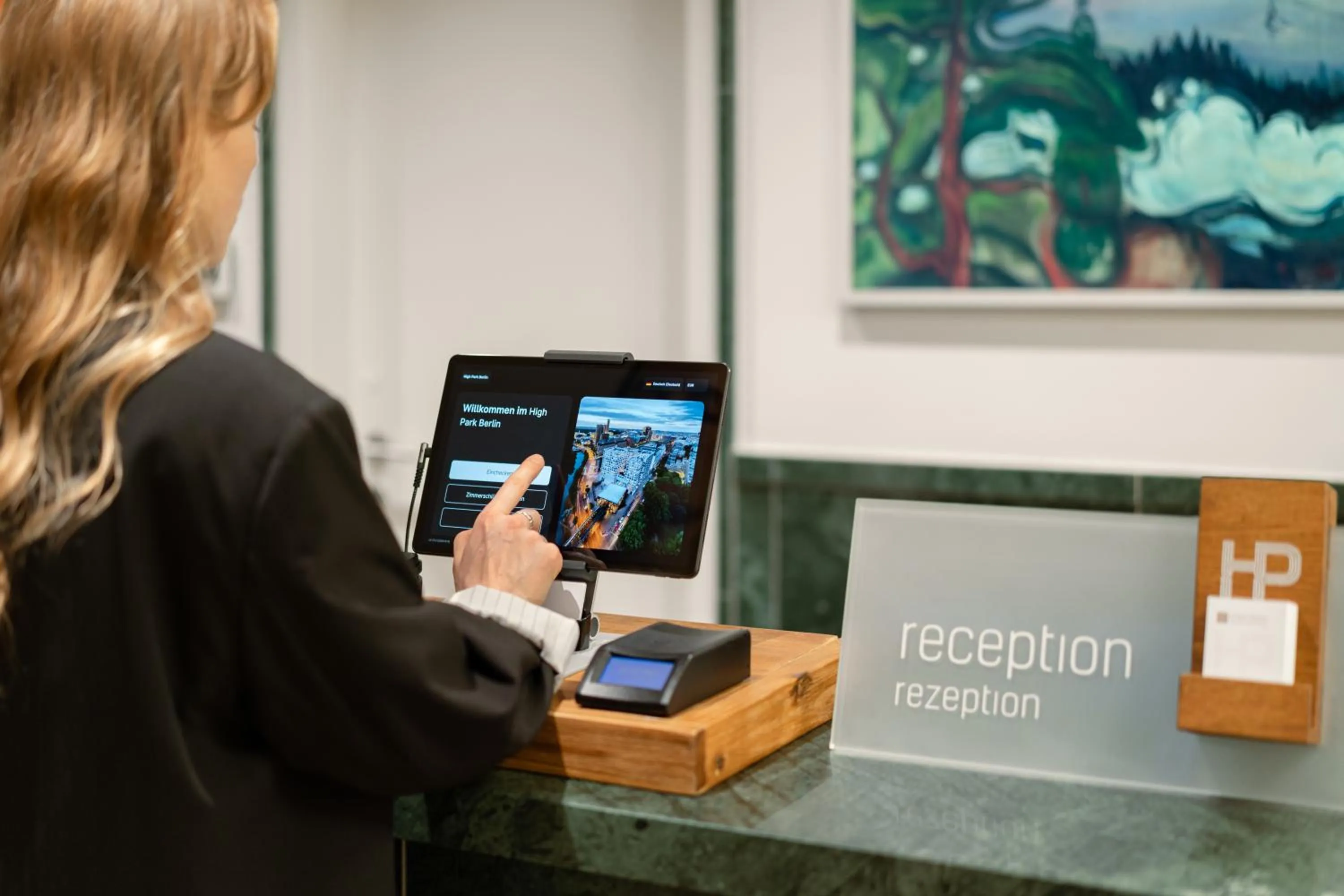 Lobby or reception in HighPark Berlin am Potsdamer Platz