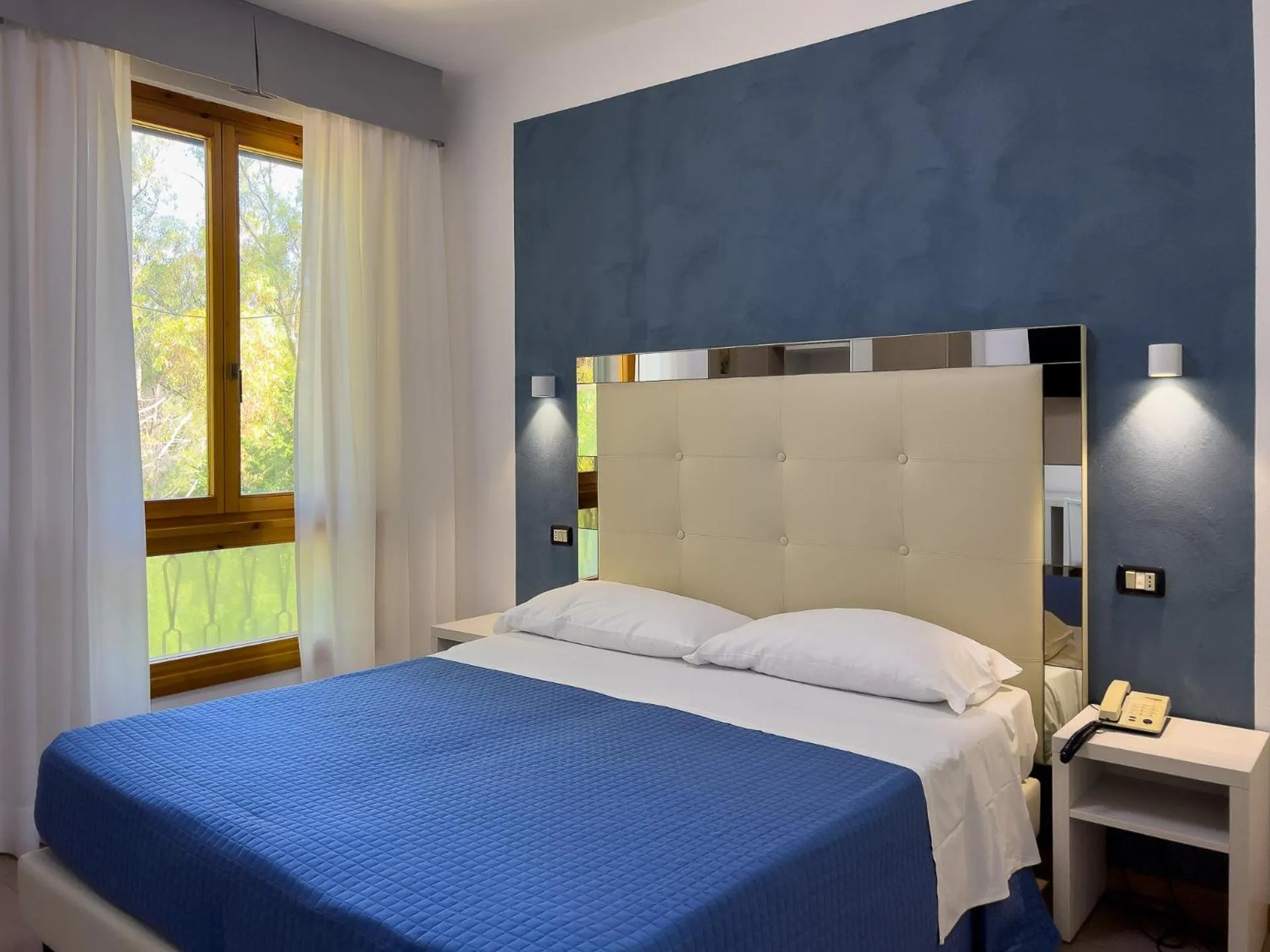 Bedroom, Bed in Hotel Brigantino