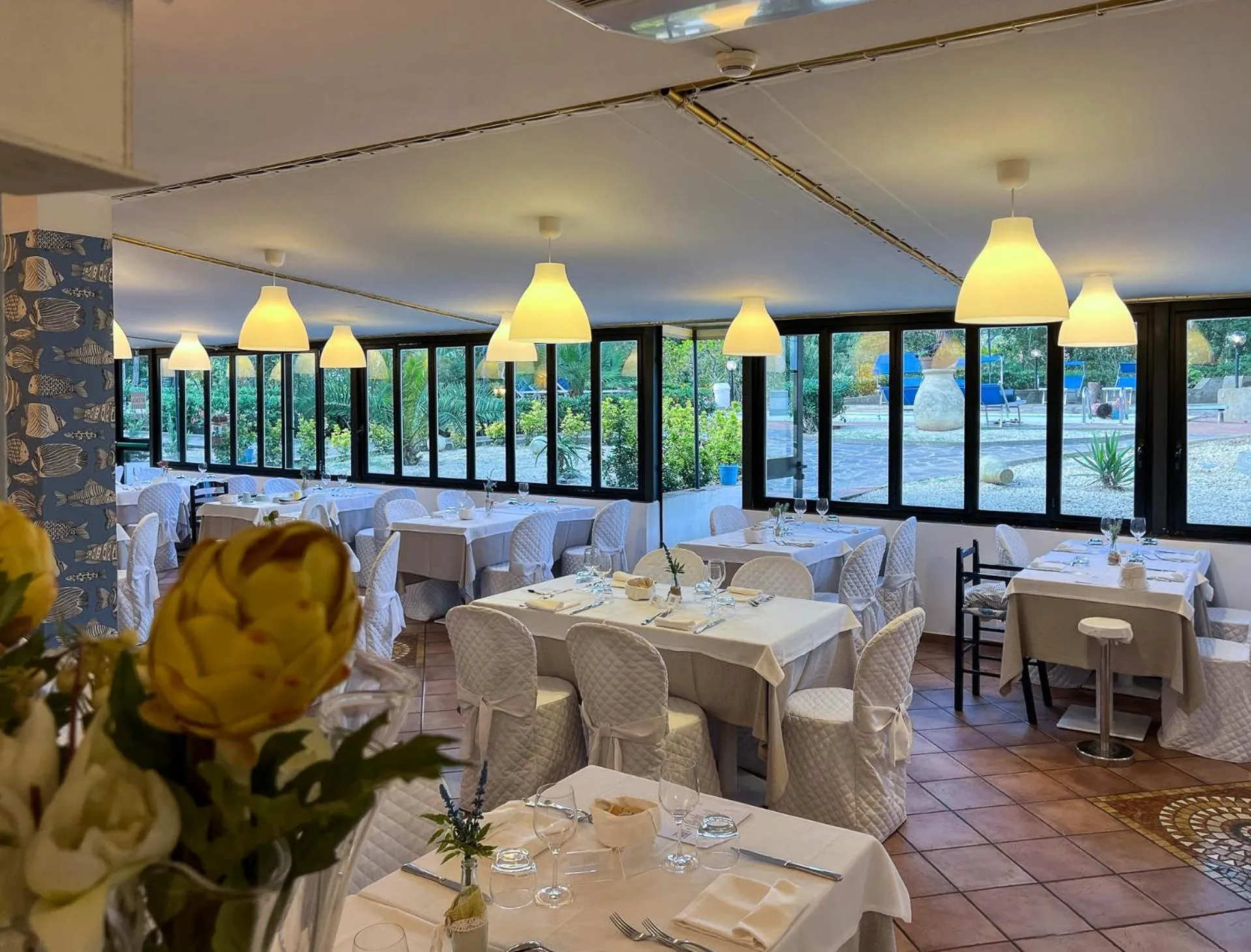 Restaurant/places to eat in Hotel Brigantino