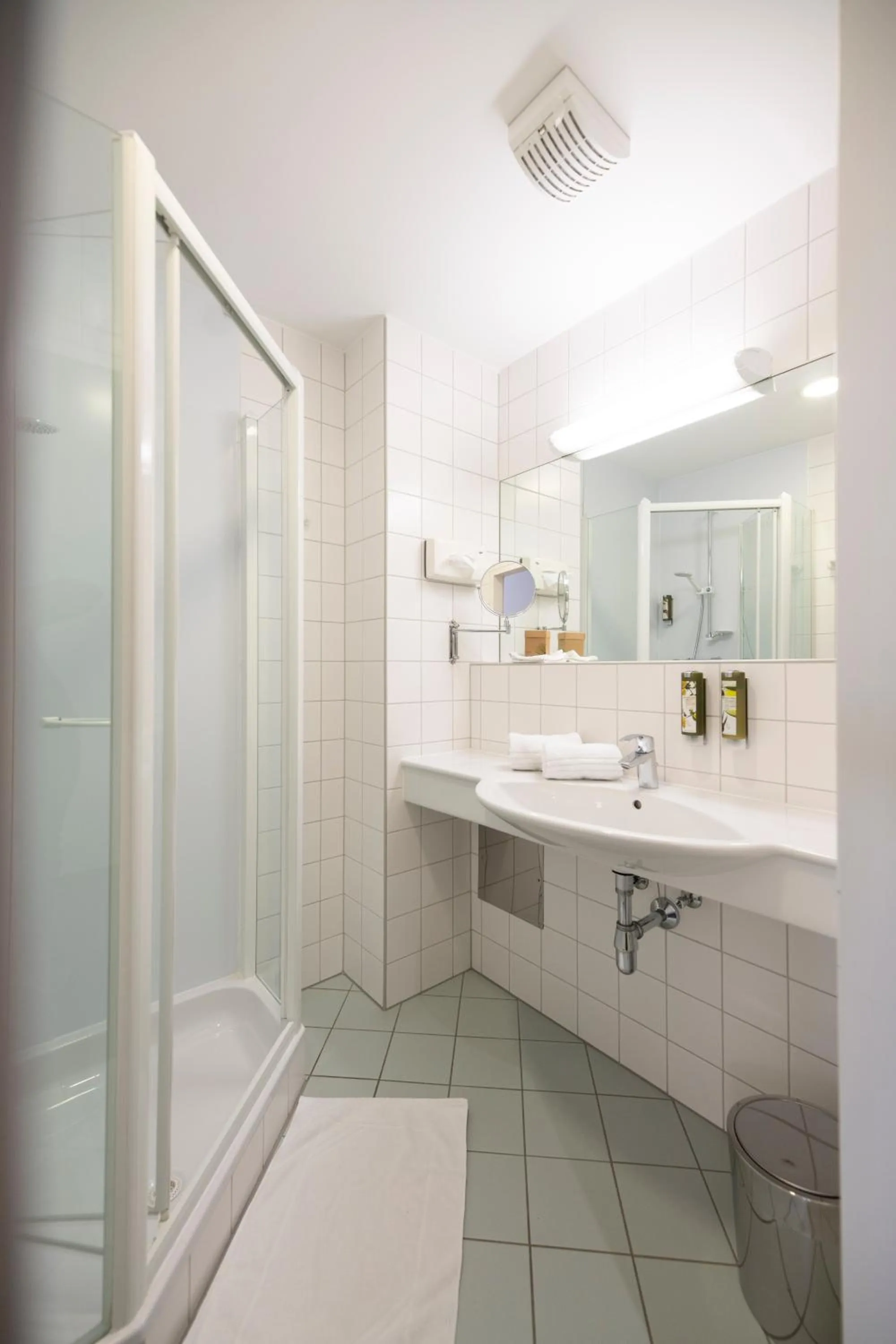 Shower in Parkhotel Hirschwang