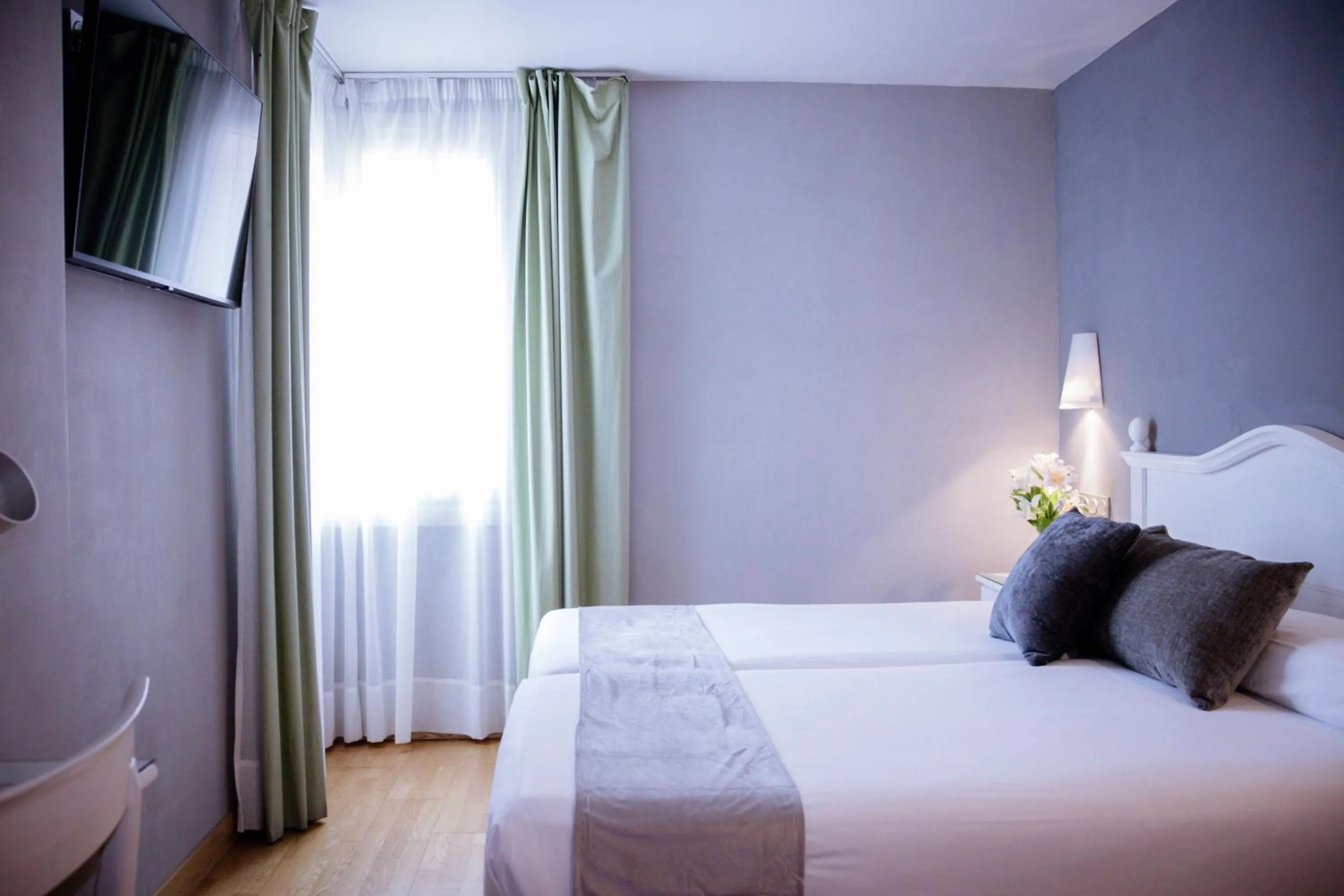 Bedroom, Bed in Hotel Villa De Ermua