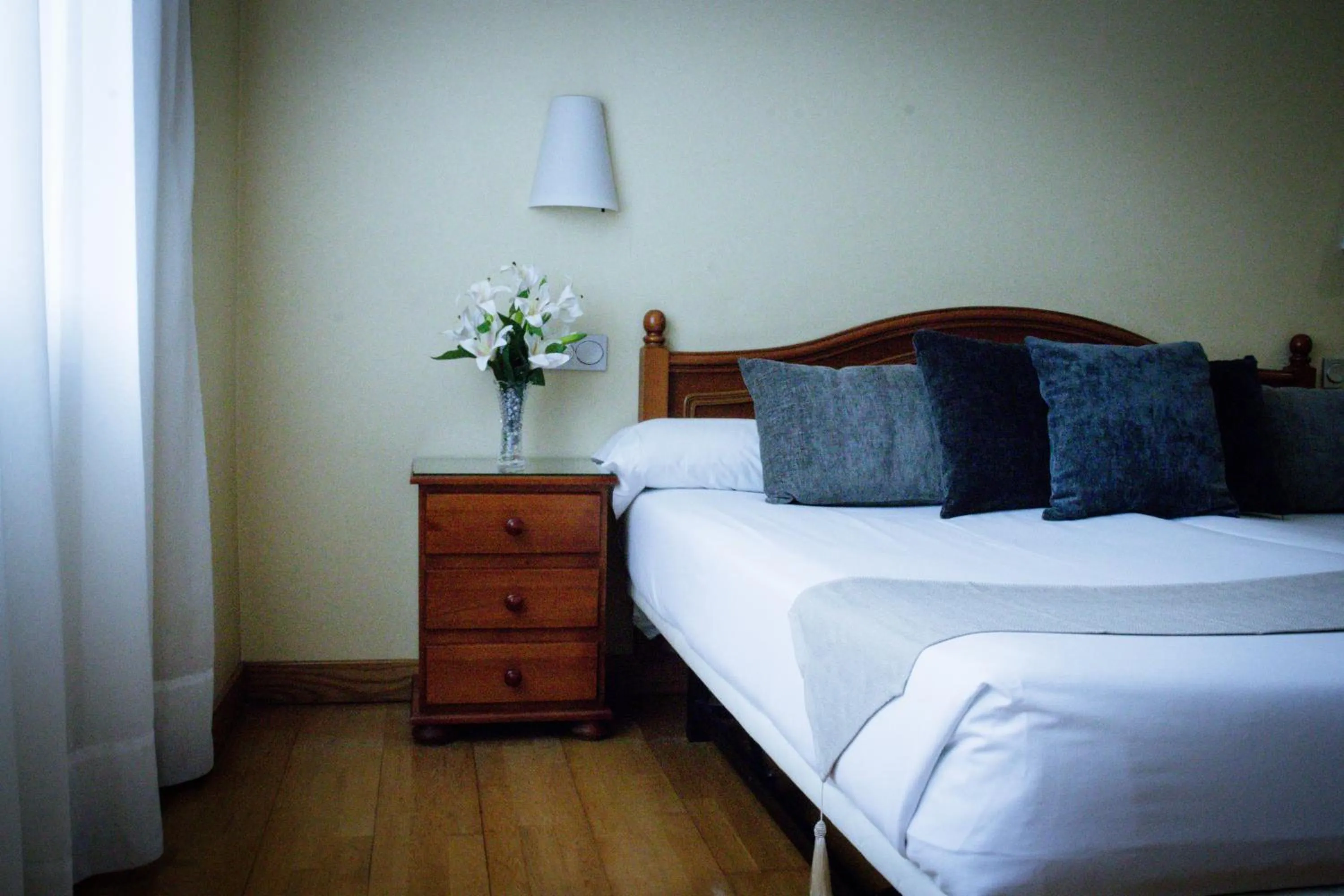 Bedroom, Bed in Hotel Villa De Ermua