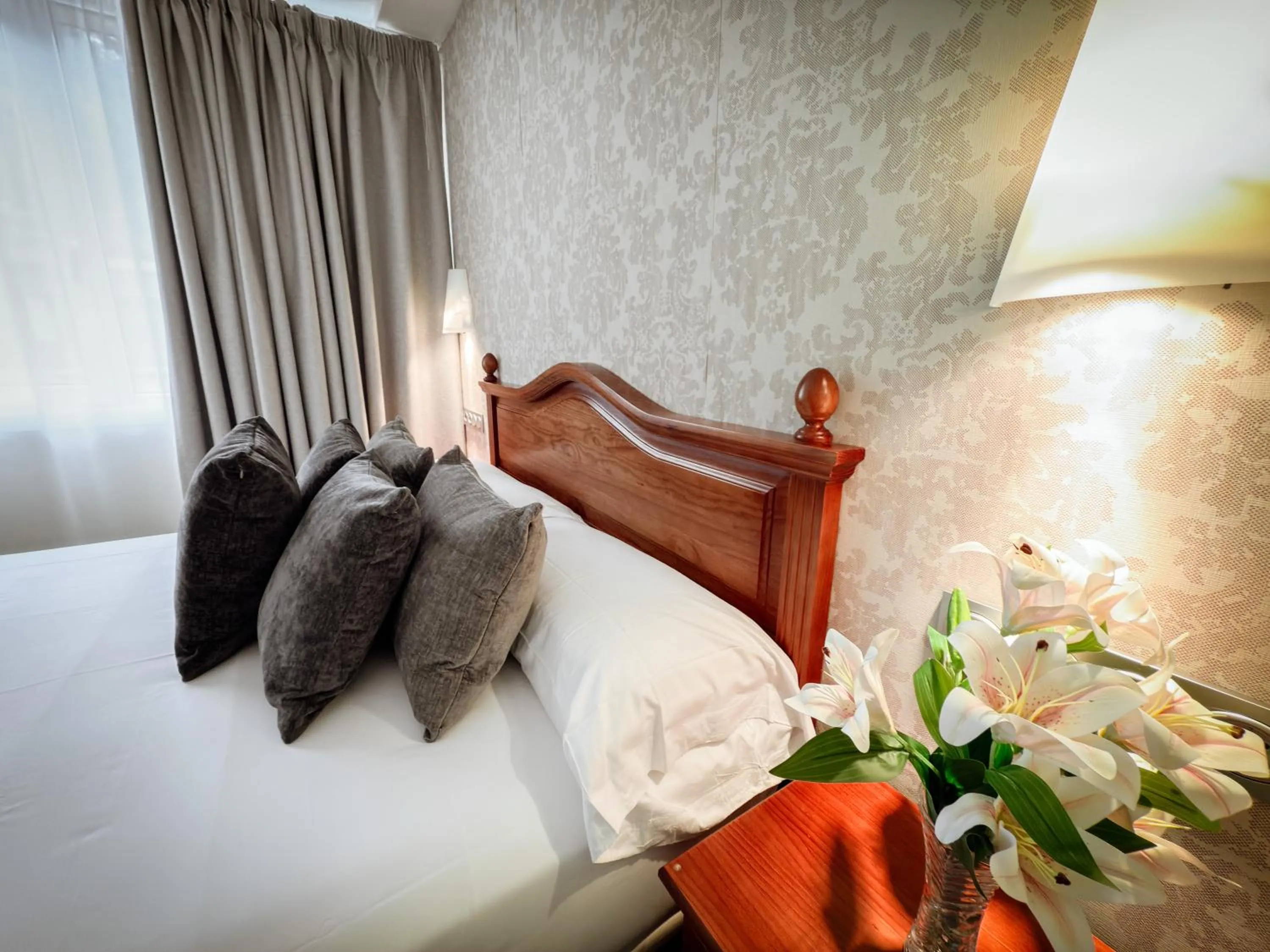 Bedroom, Bed in Hotel Villa De Ermua