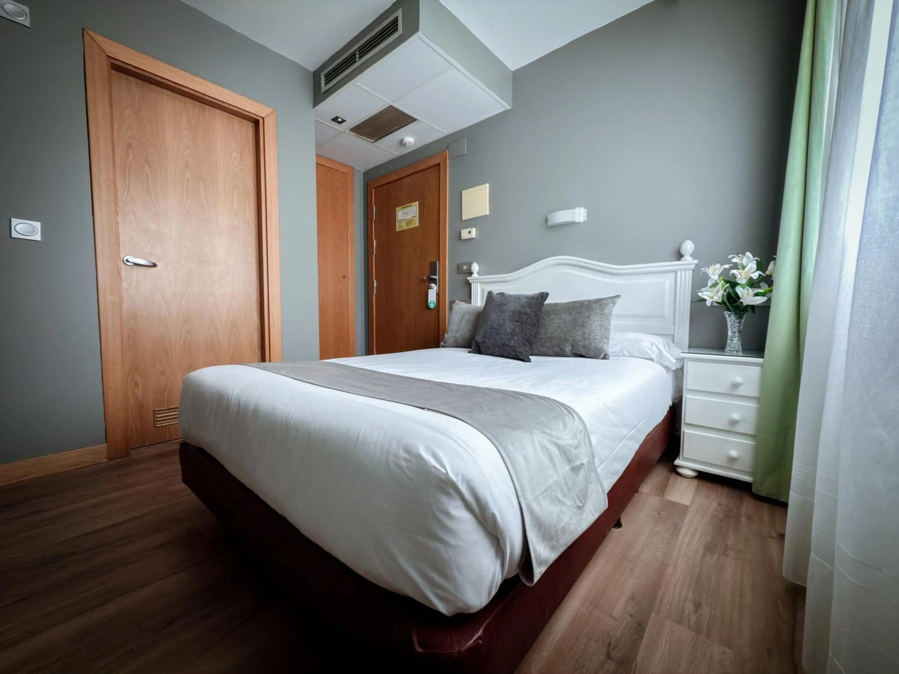 Bedroom, Bed in Hotel Villa De Ermua