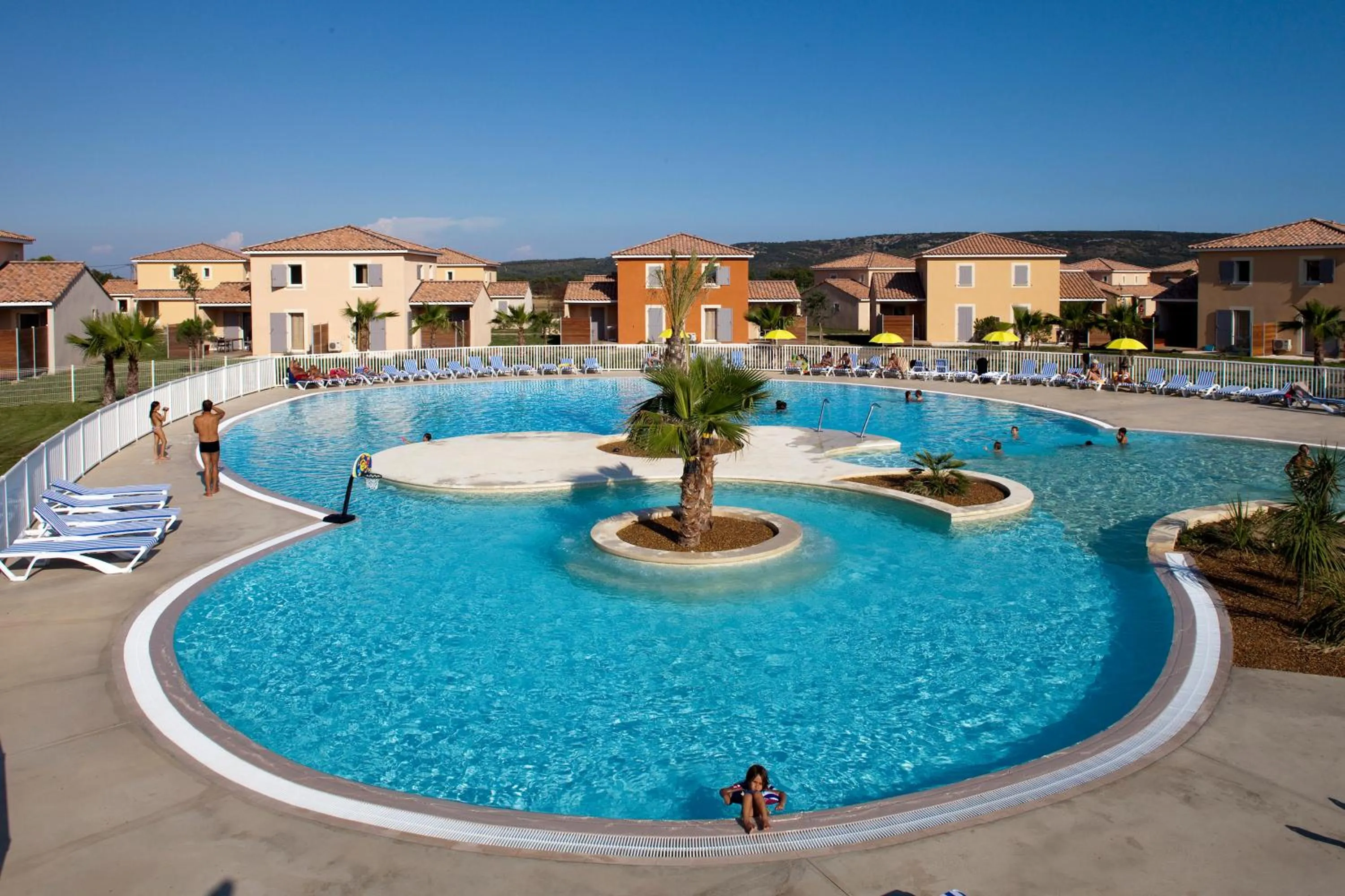 Swimming pool in Le Domaine du Golf*** by Ateya Vacances