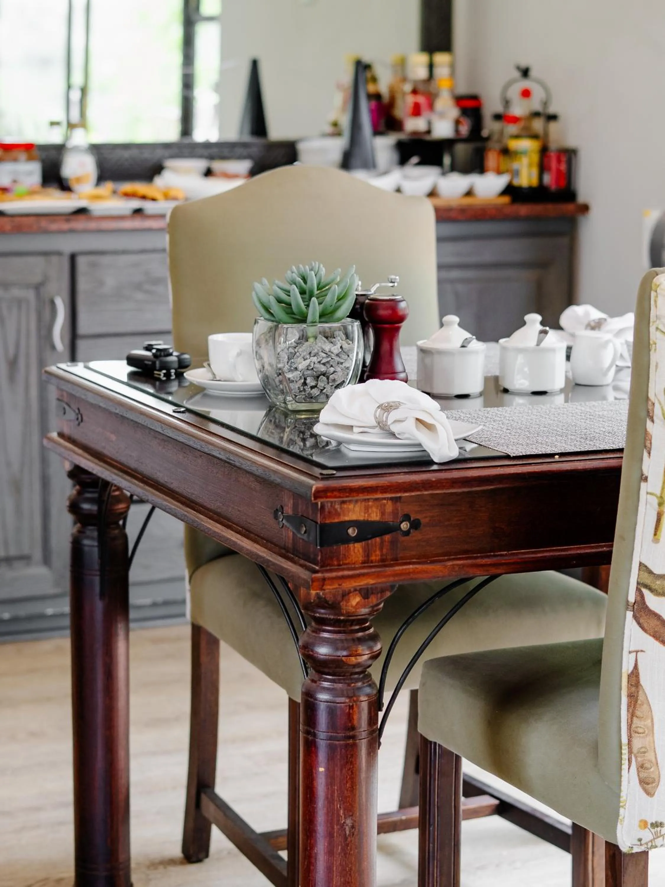 Dining area in La Roca Guest House
