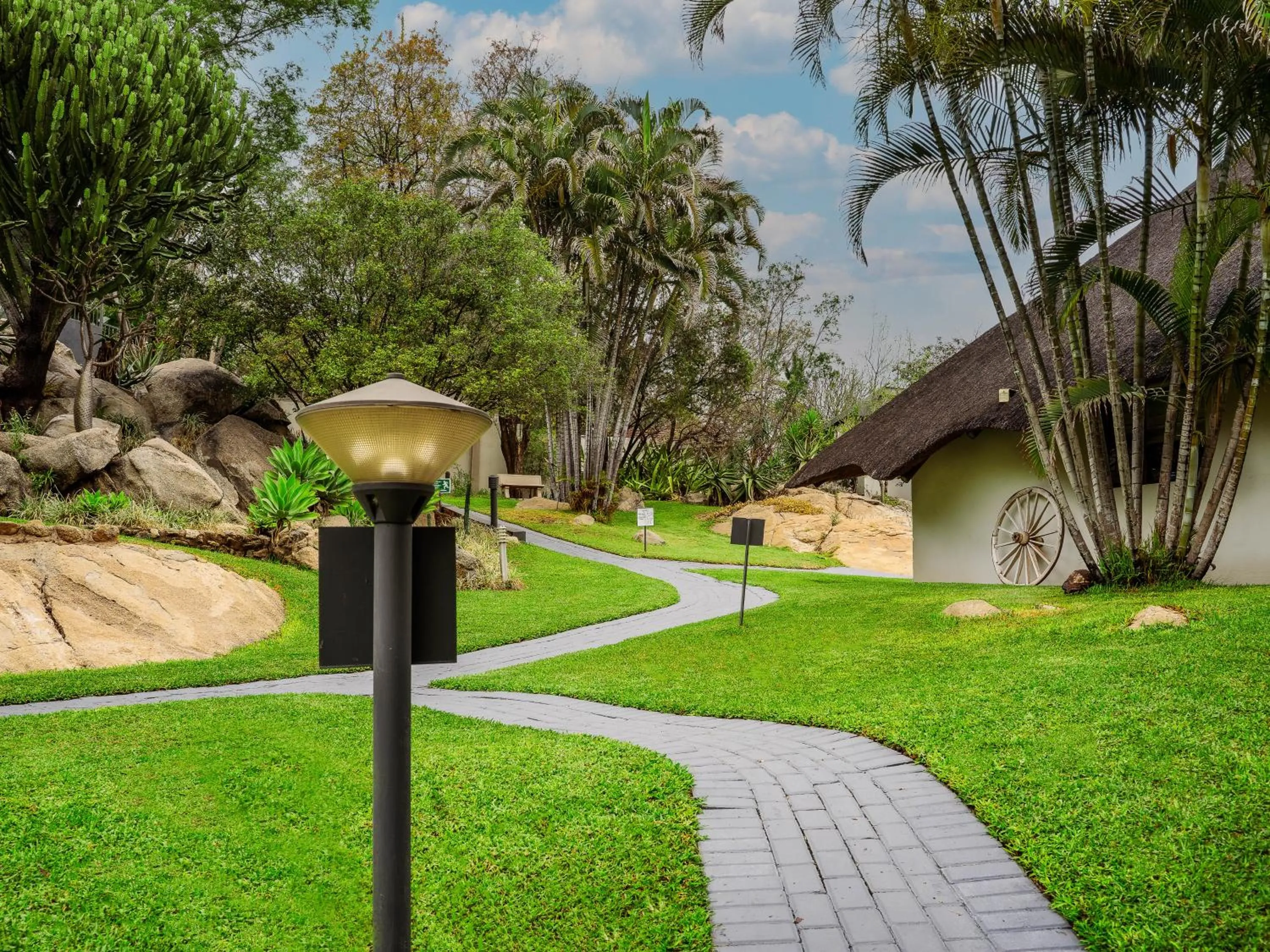 Garden in La Roca Guest House