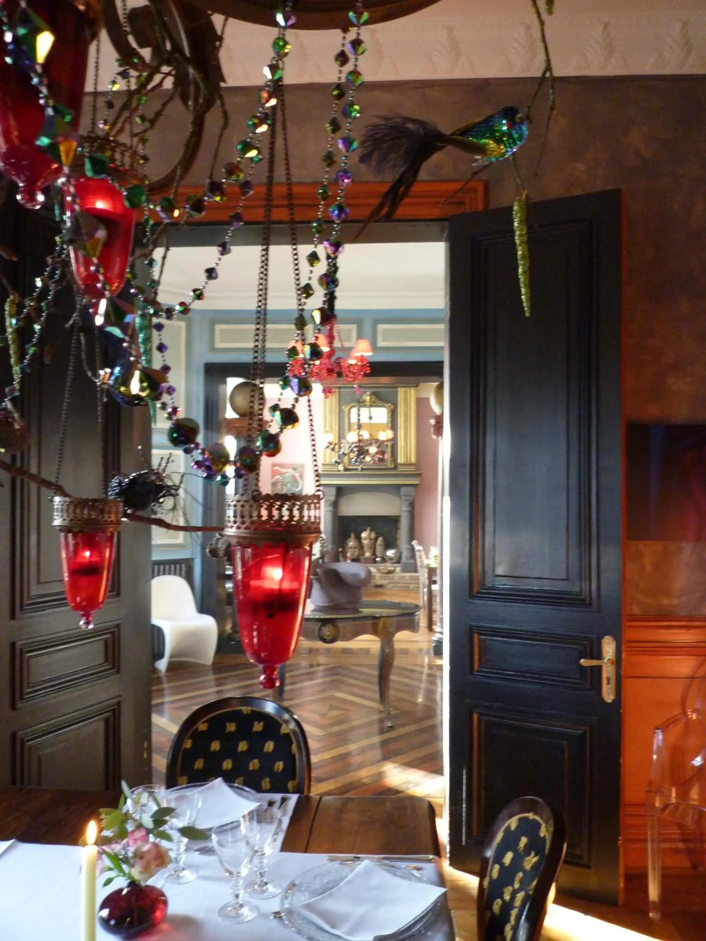 Decorative detail in Le Grand Duc