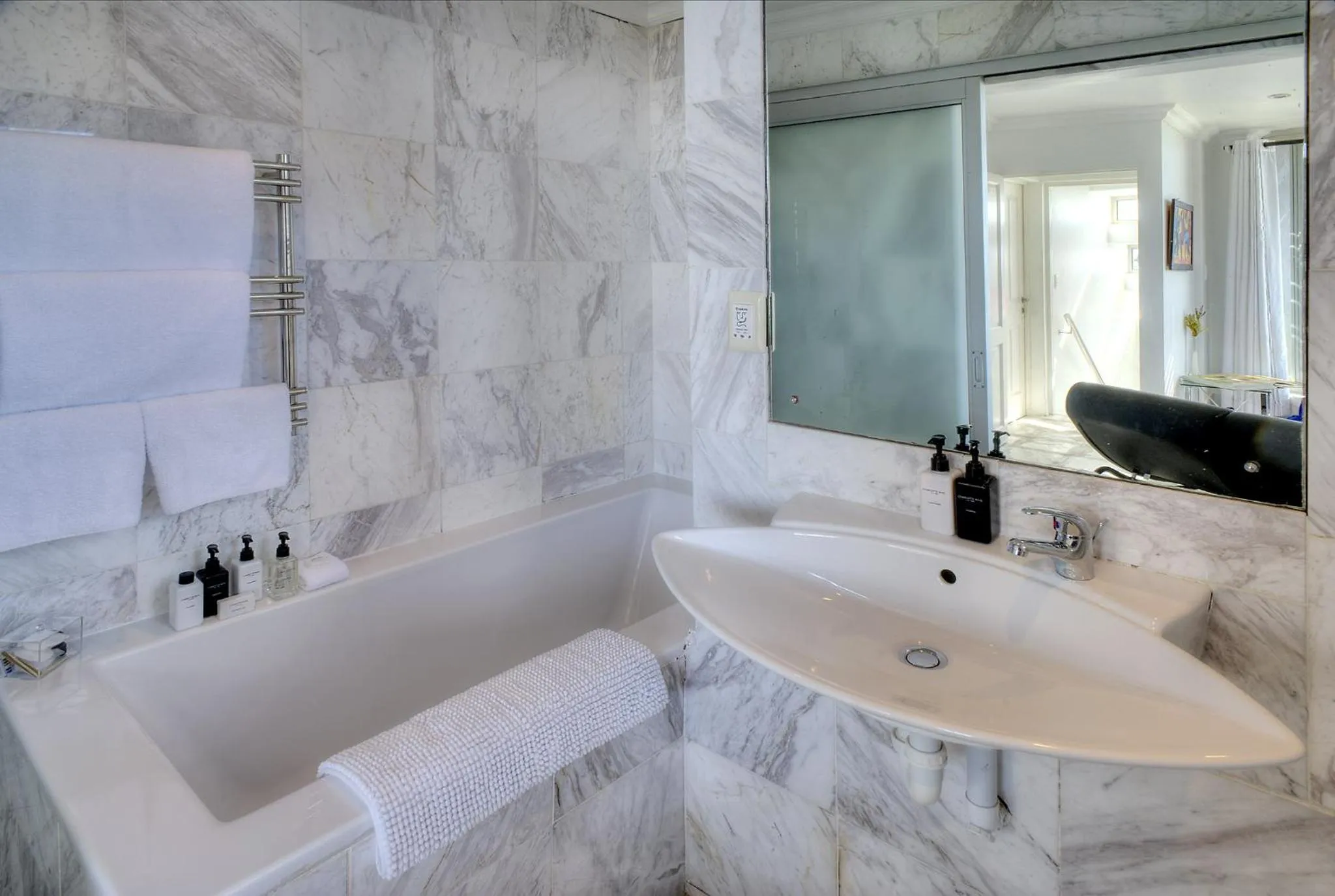 Bathroom in Sea Star Lodge