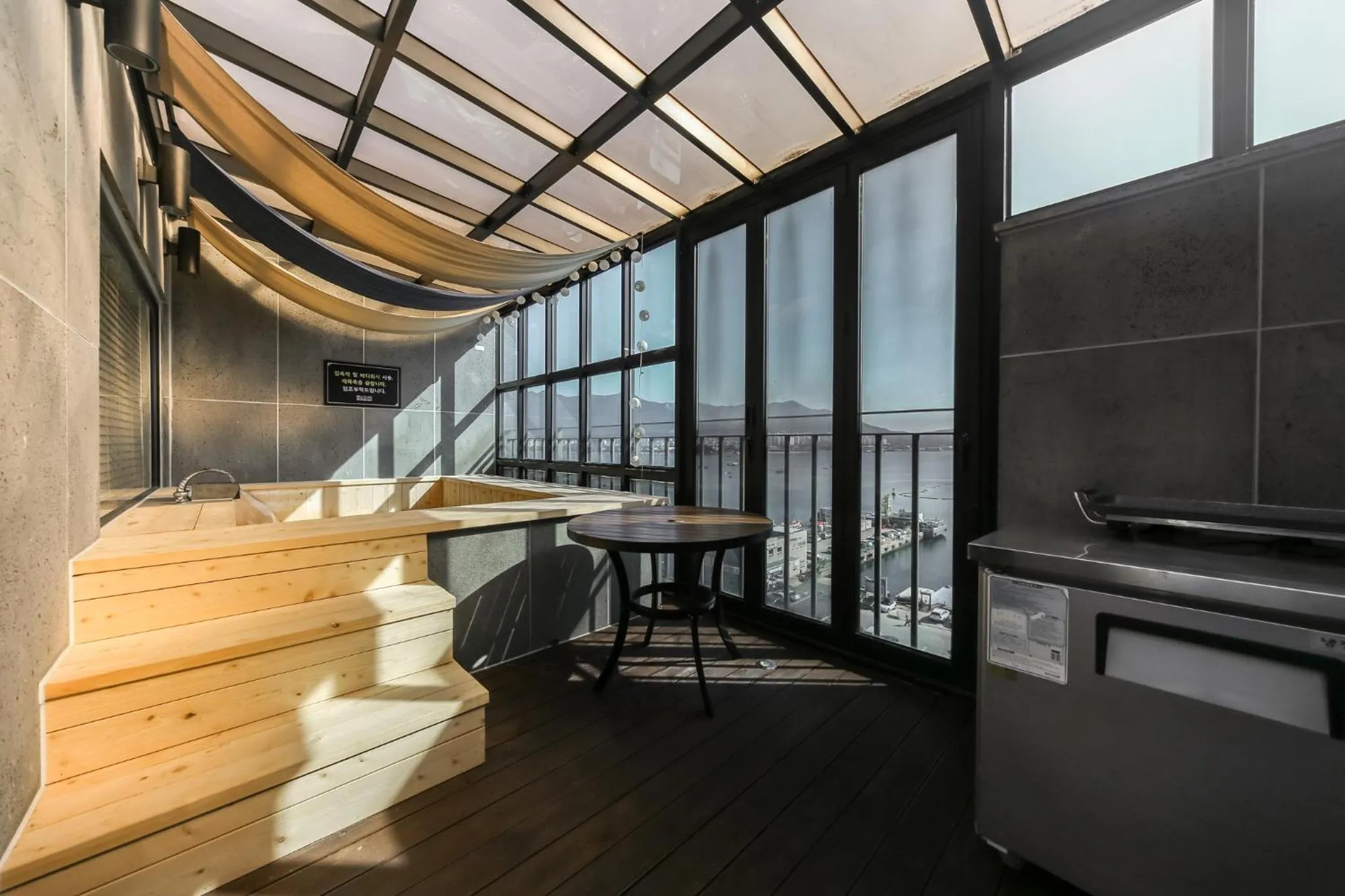 Louis Boutique Hotel