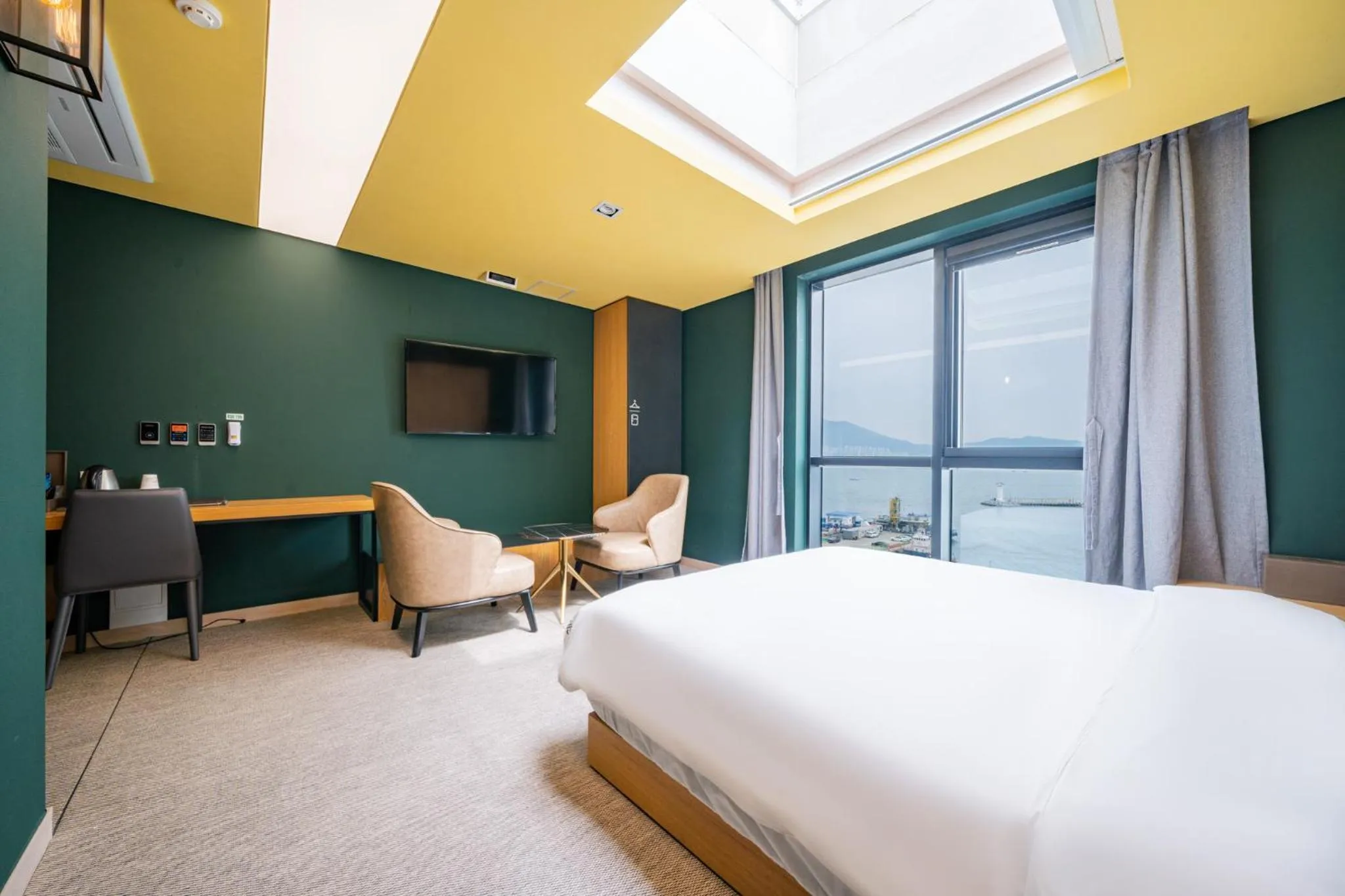 Bed in Louis Boutique Hotel