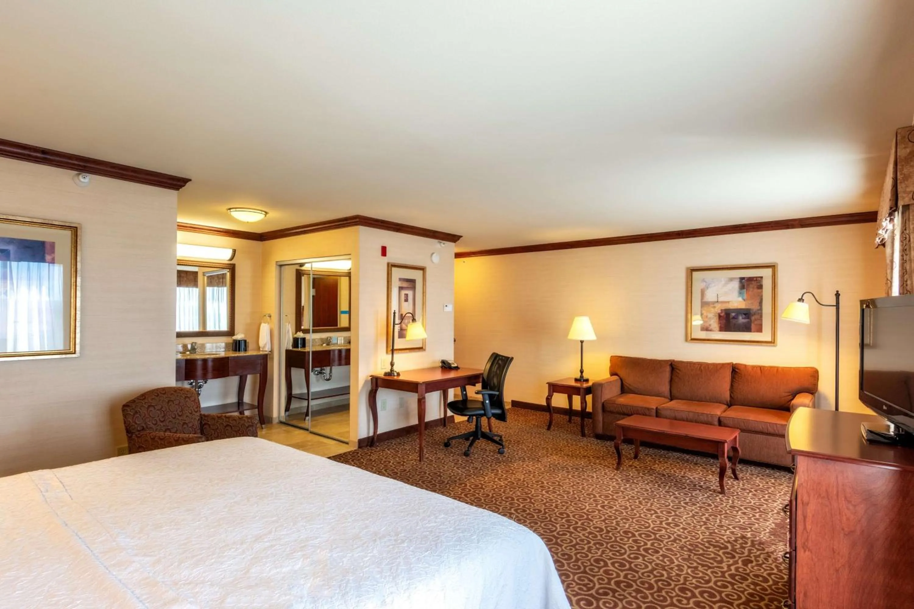 Bedroom, Bed in Hampton Inn Rawlins