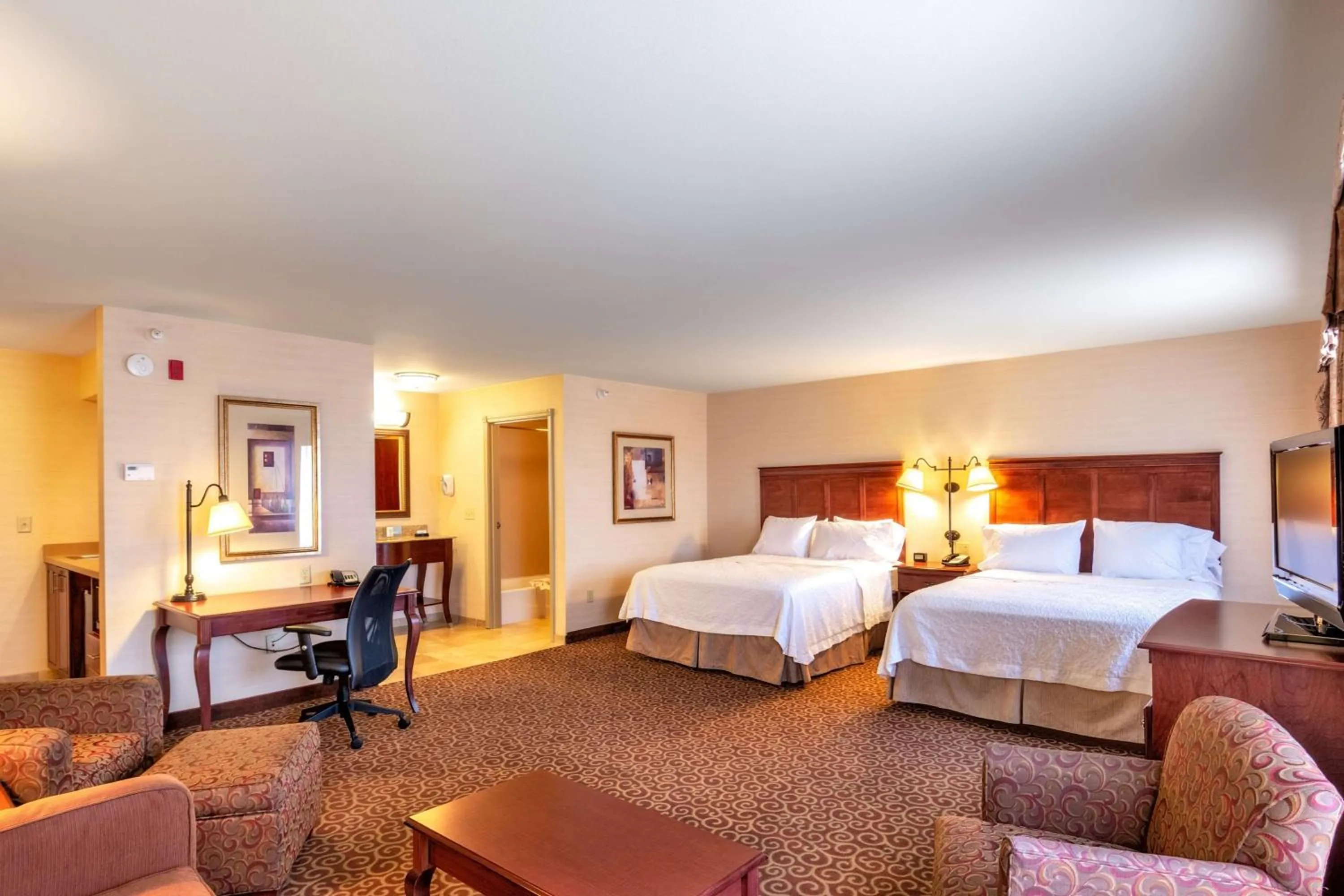 Bedroom, Bed in Hampton Inn Rawlins