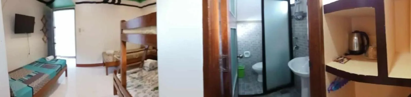 Bed in Vali-Joe Travel Lodge