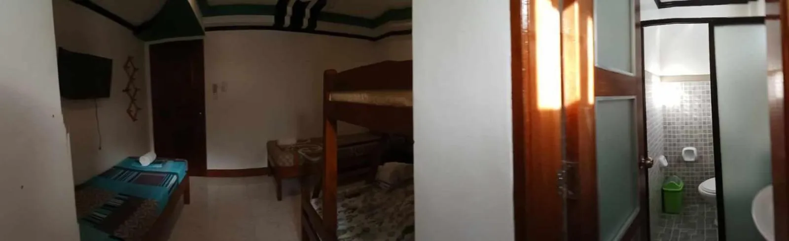 Photo of the whole room in Vali-Joe Travel Lodge