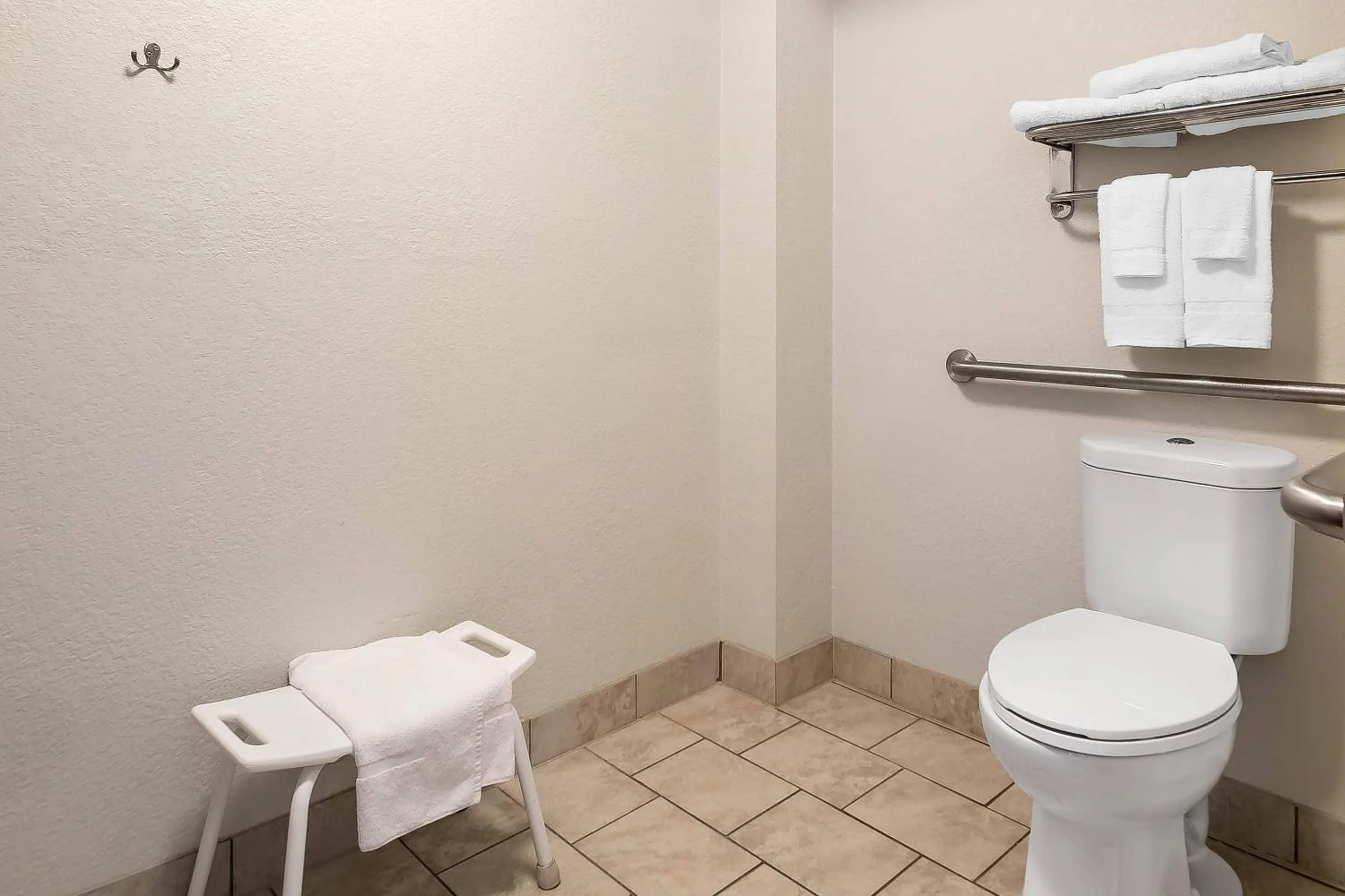 Bedroom in Quality Inn Janesville North