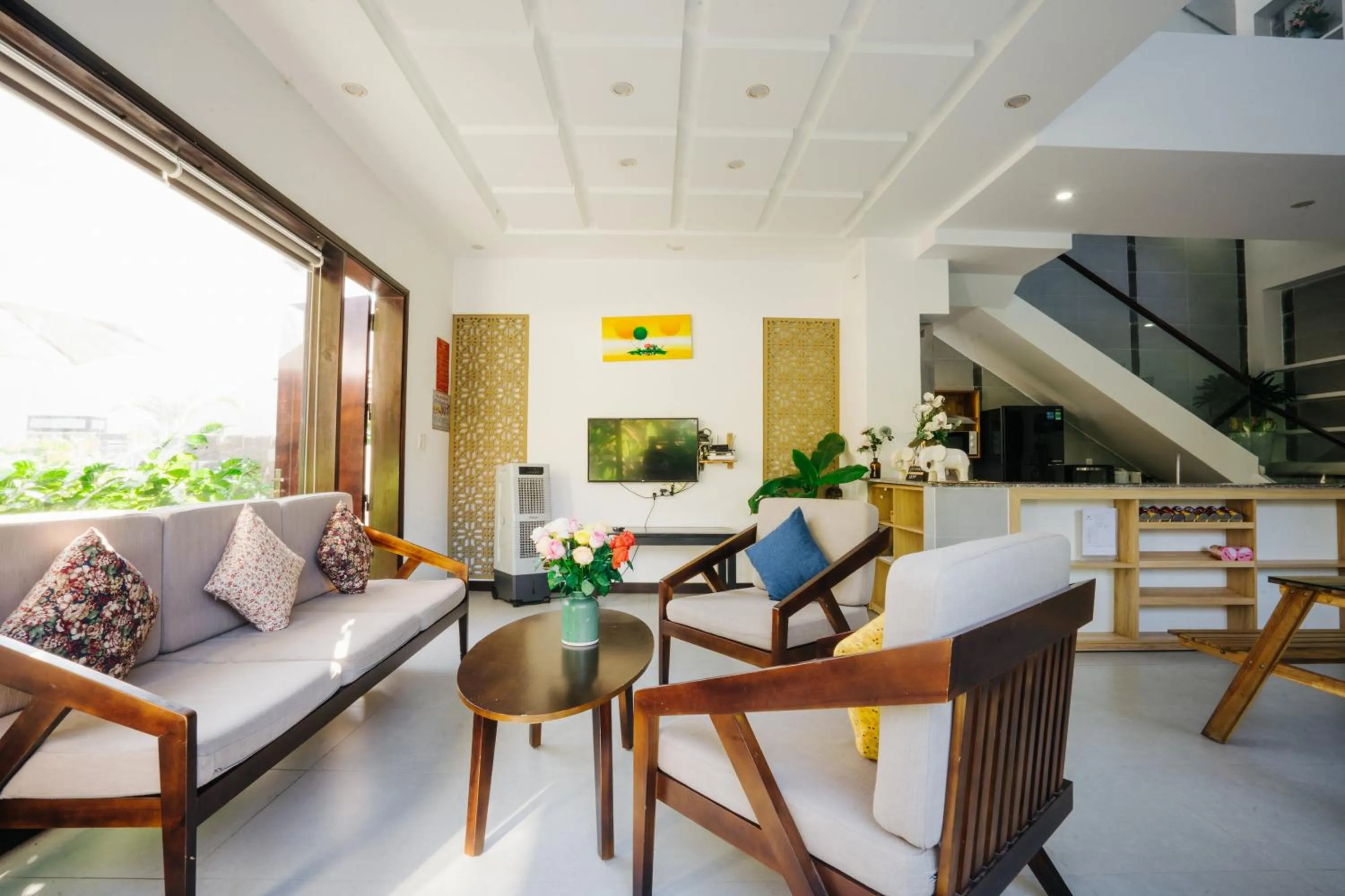 Communal lounge/ TV room in Hoi An Lotus Aroma Villa