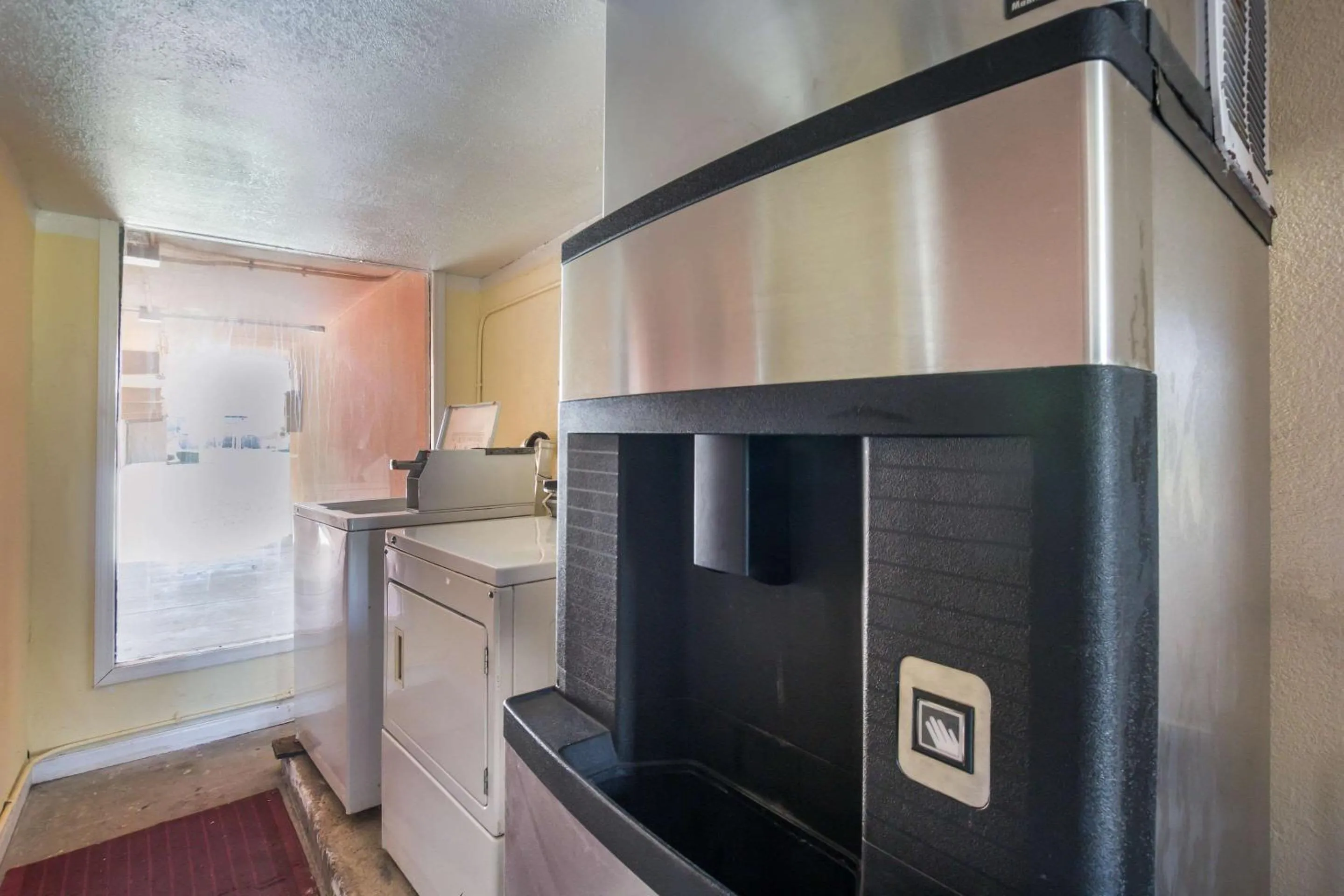 Other, Kitchen/Kitchenette in Econo Lodge