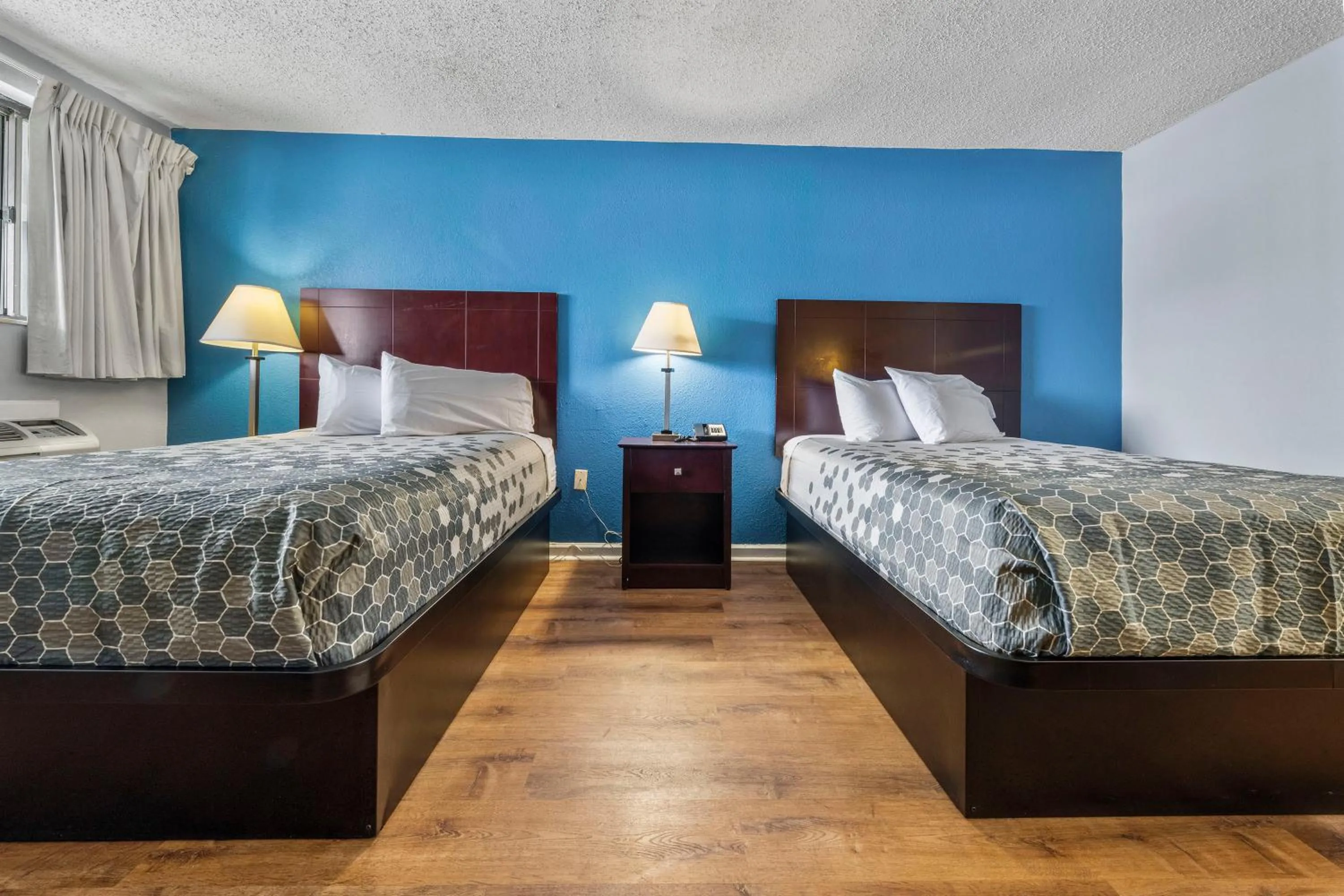 Bed in Super 8 by Wyndham Portsmouth - Norfolk