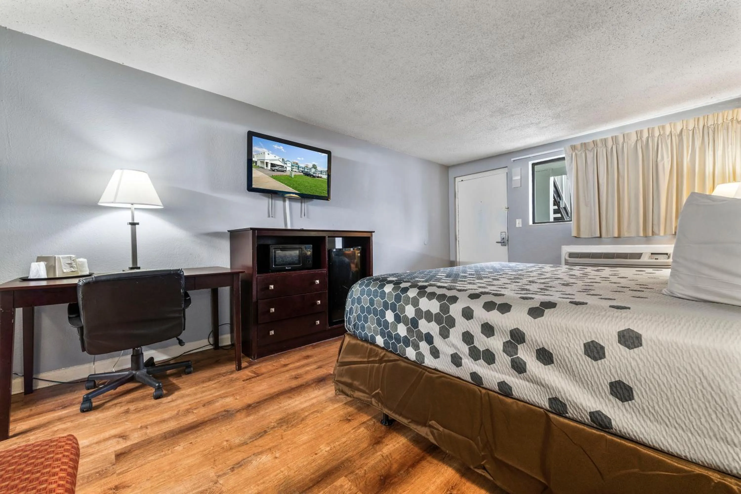 Bed in Super 8 by Wyndham Portsmouth - Norfolk