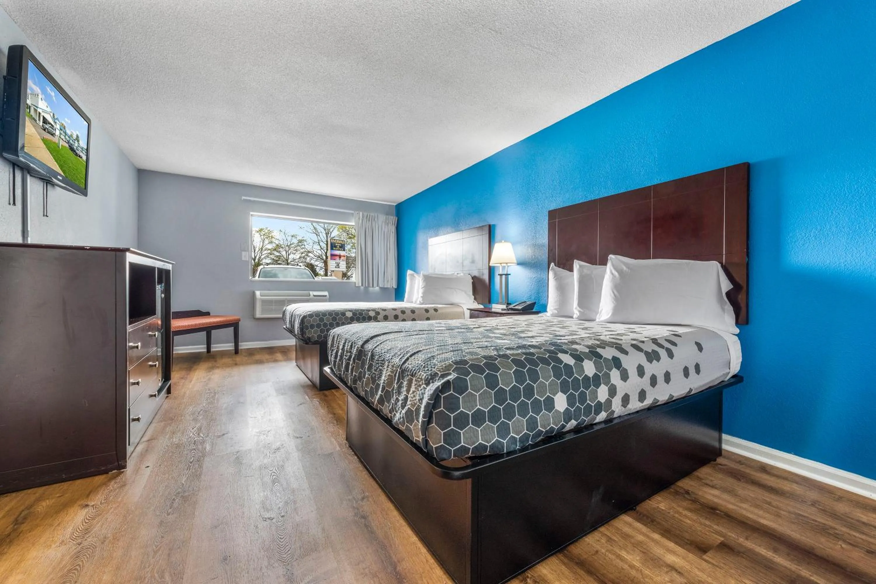 Bed in Super 8 by Wyndham Portsmouth - Norfolk