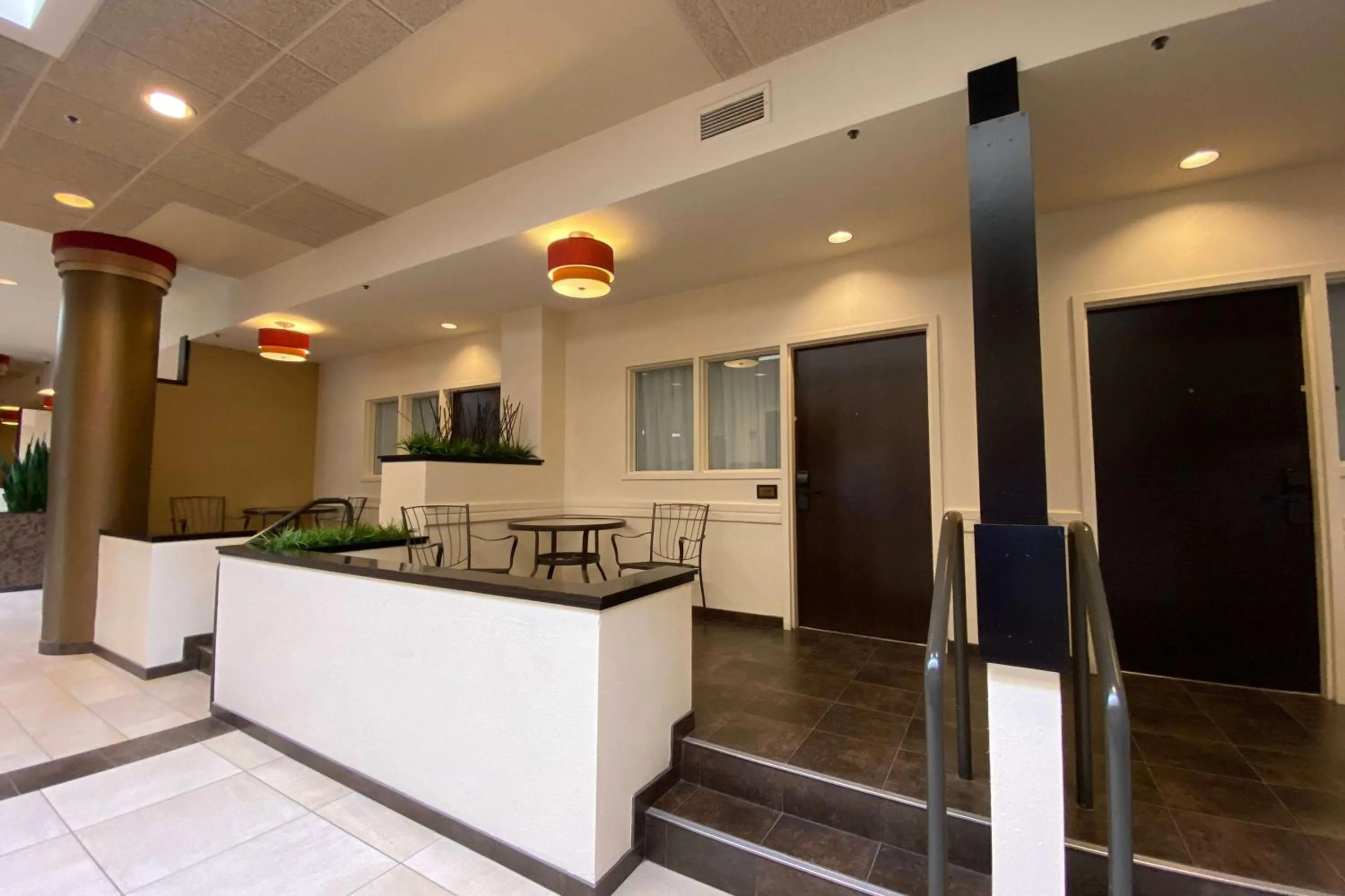 Photo of the whole room in Wyndham Minneapolis South Burnsville