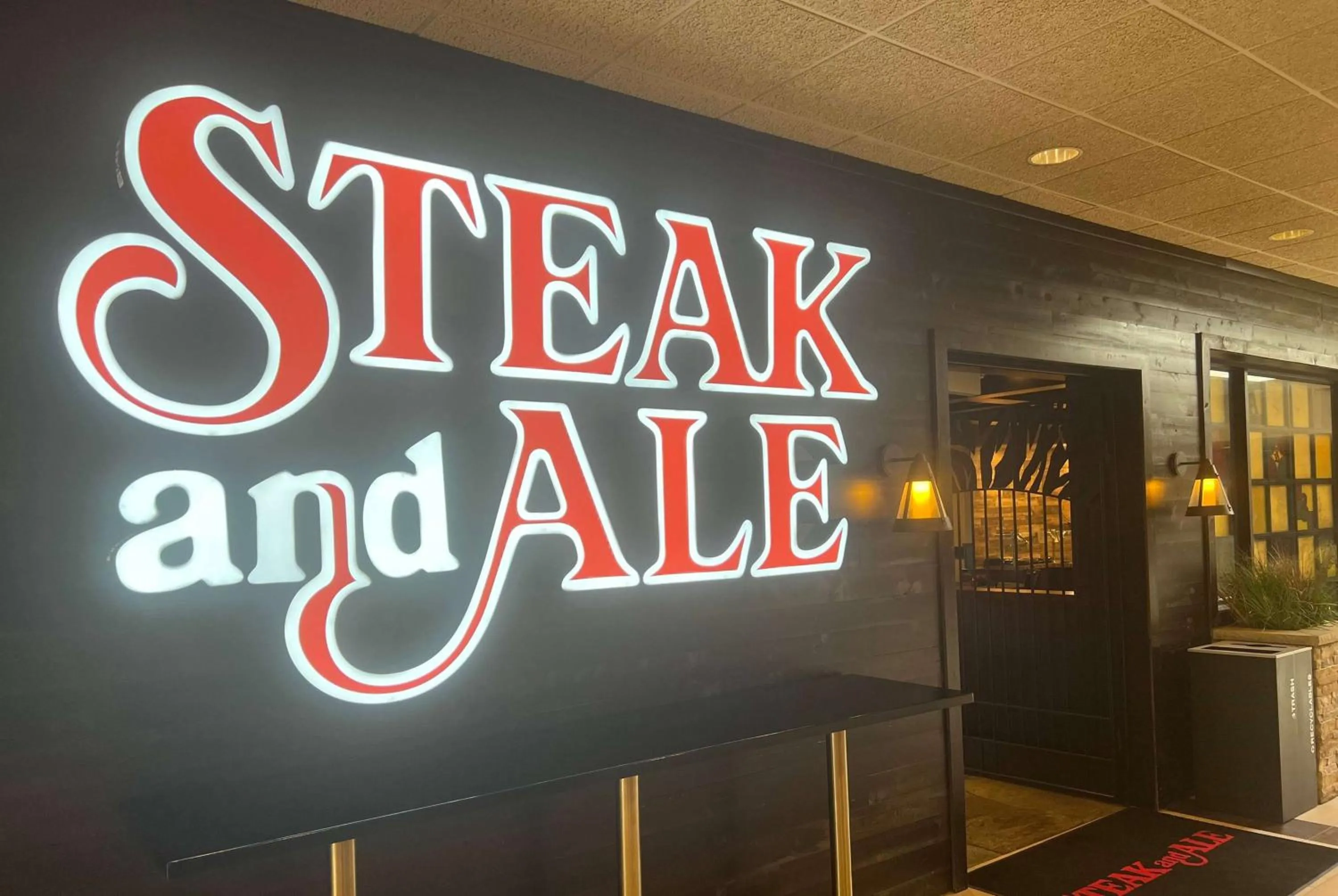 Restaurant/places to eat in Wyndham Minneapolis South Burnsville