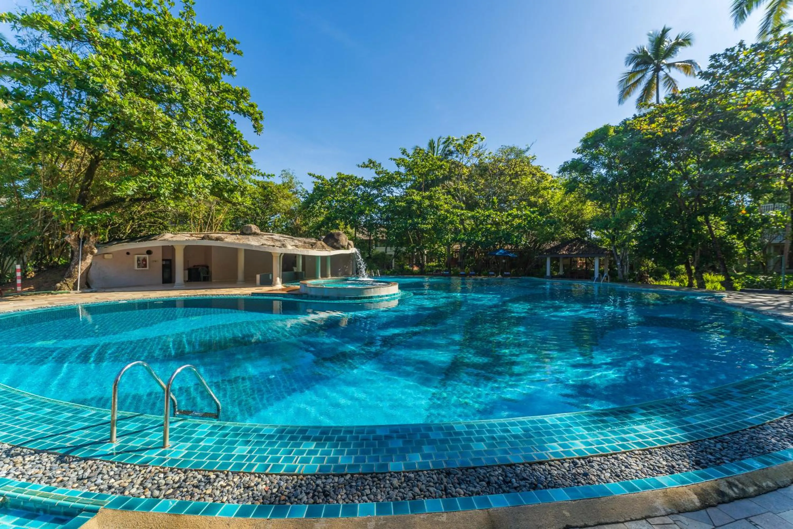 Pool view in Siddhalepa Ayurveda Resort - All Meals, Ayurveda Treatment and Yoga