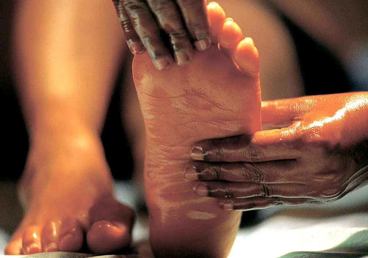 Massage in Siddhalepa Ayurveda Resort - All Meals, Ayurveda Treatment and Yoga