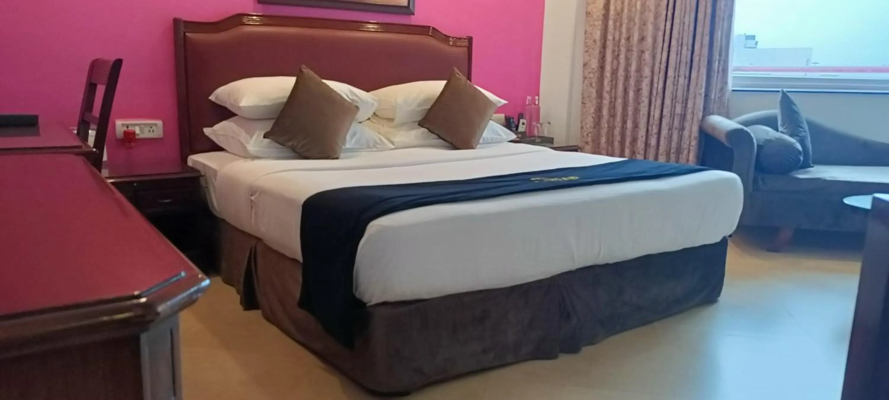 Bed in Mayfair Heritage