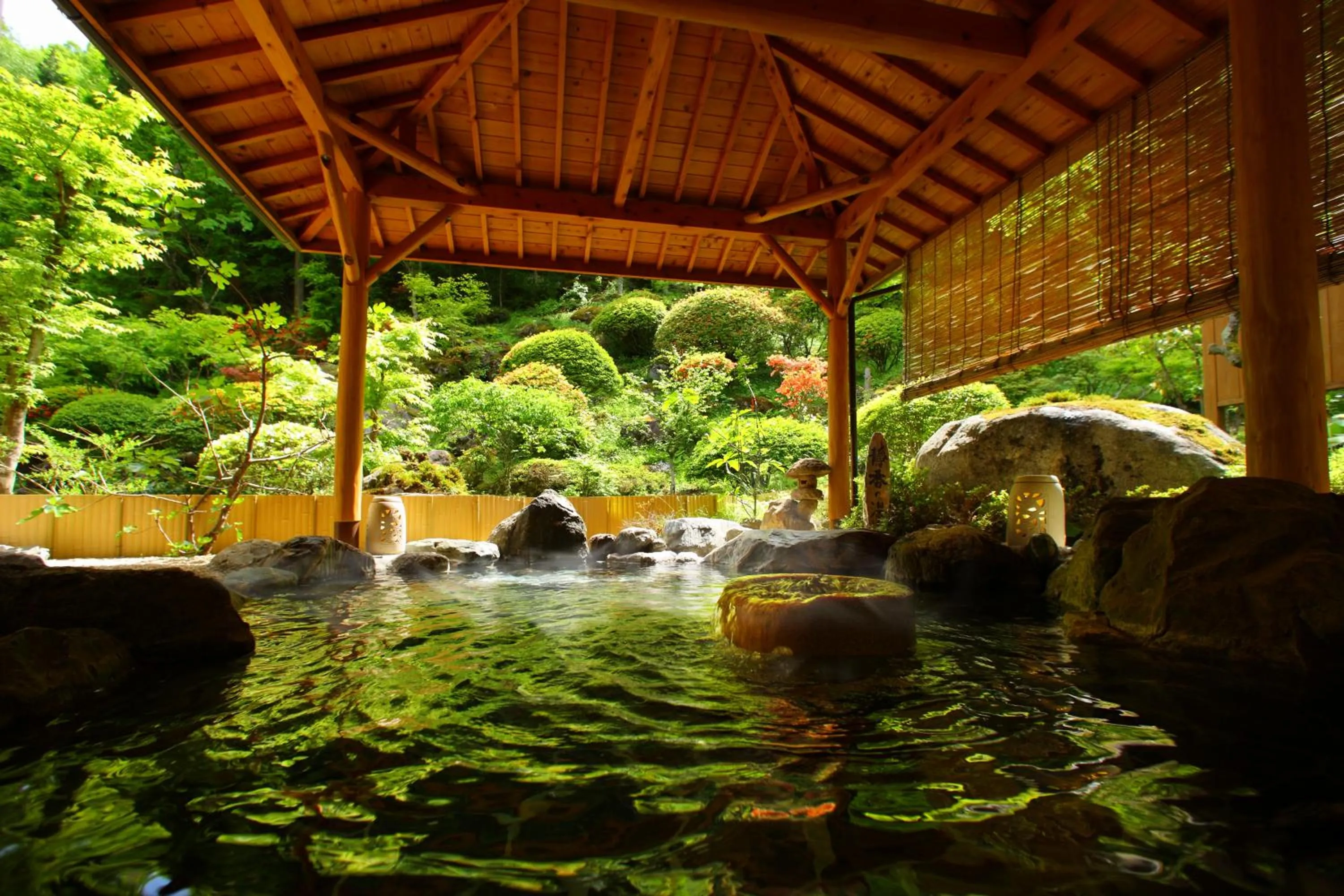 Hot Spring Bath in Futari Shizuka