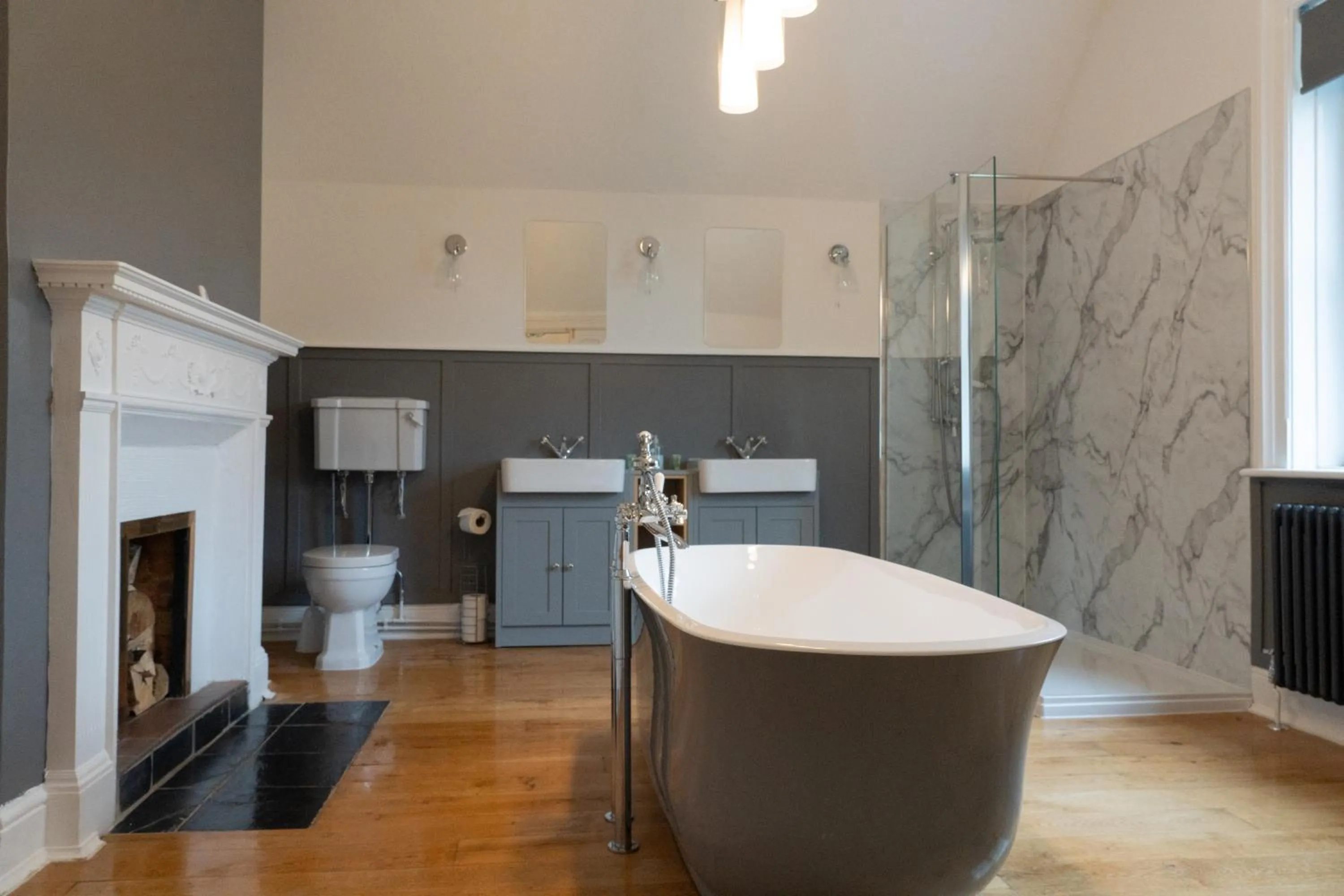 Bathroom in The Finch Hatton Arms