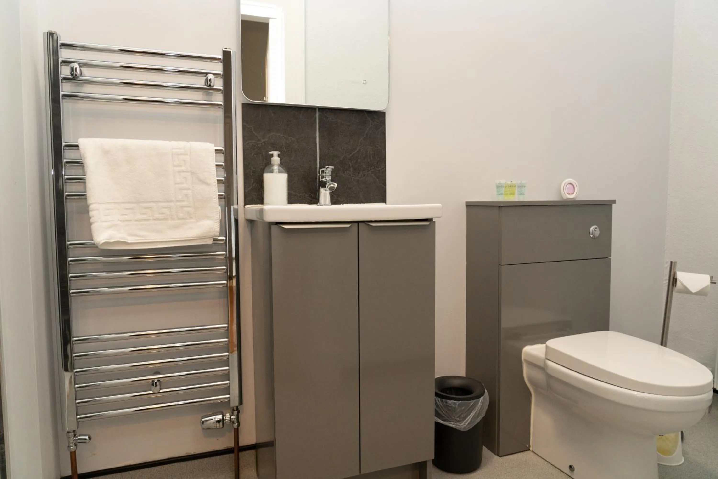 Toilet in The Finch Hatton Arms