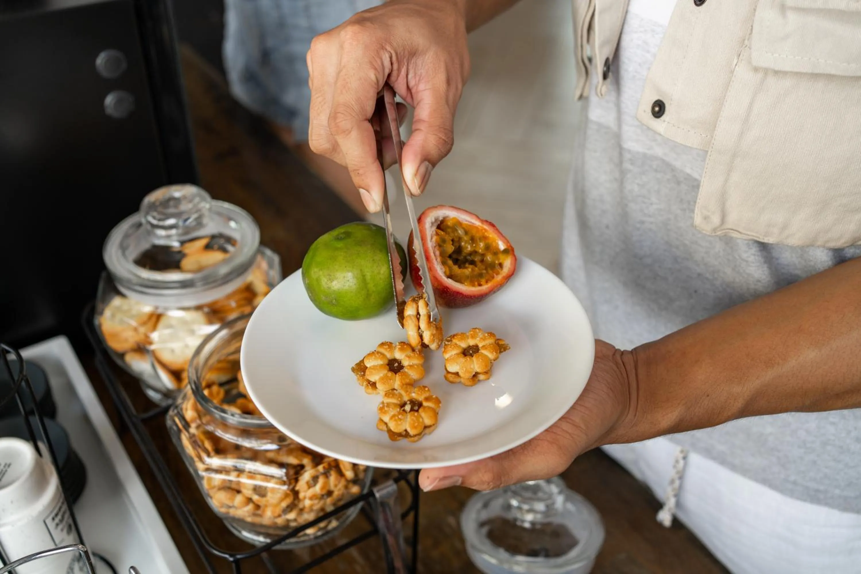 Coffee/tea facilities in Book a Bed Poshtel - SHA Plus