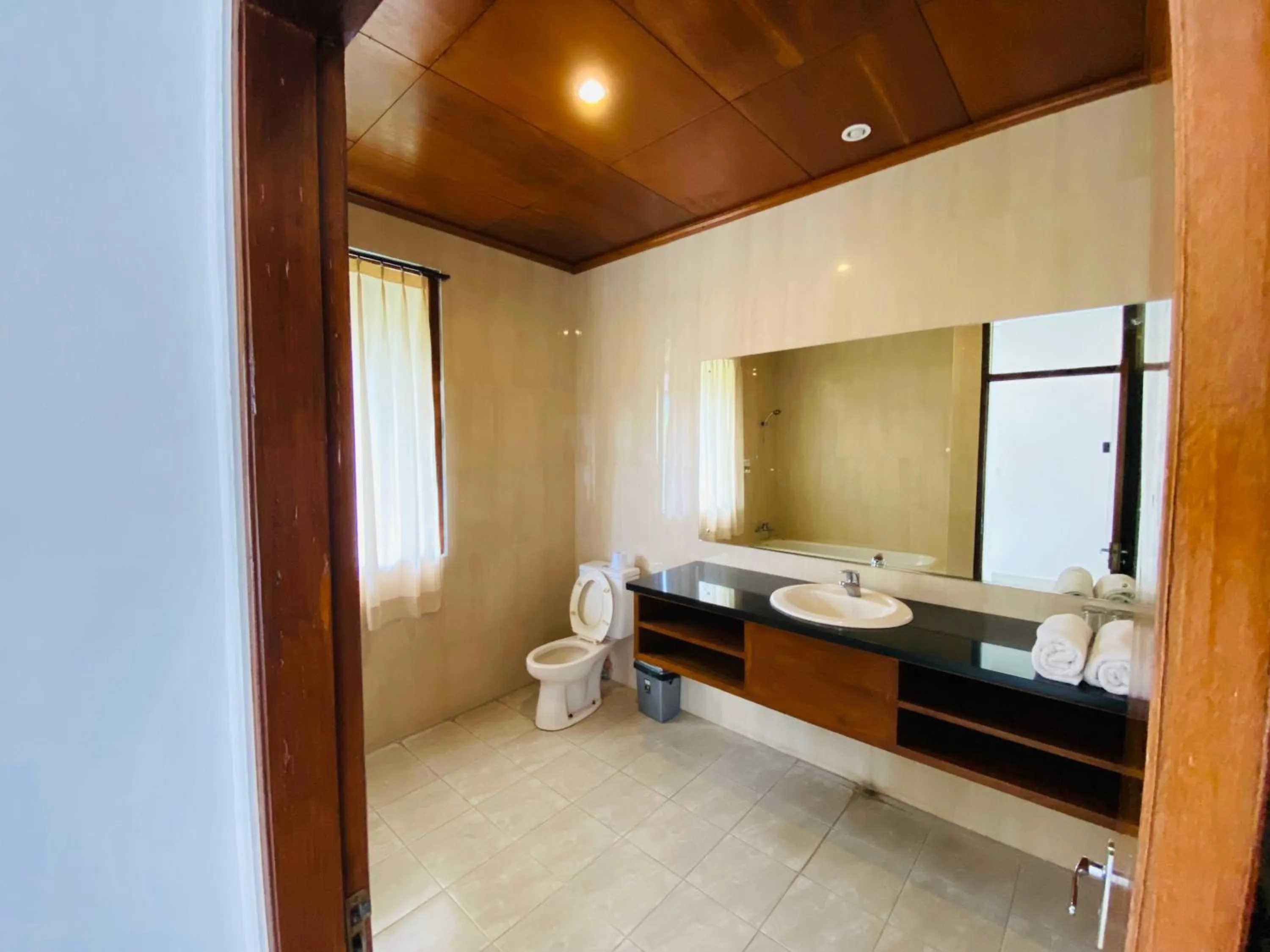 Toilet in Putri Ayu Cottages