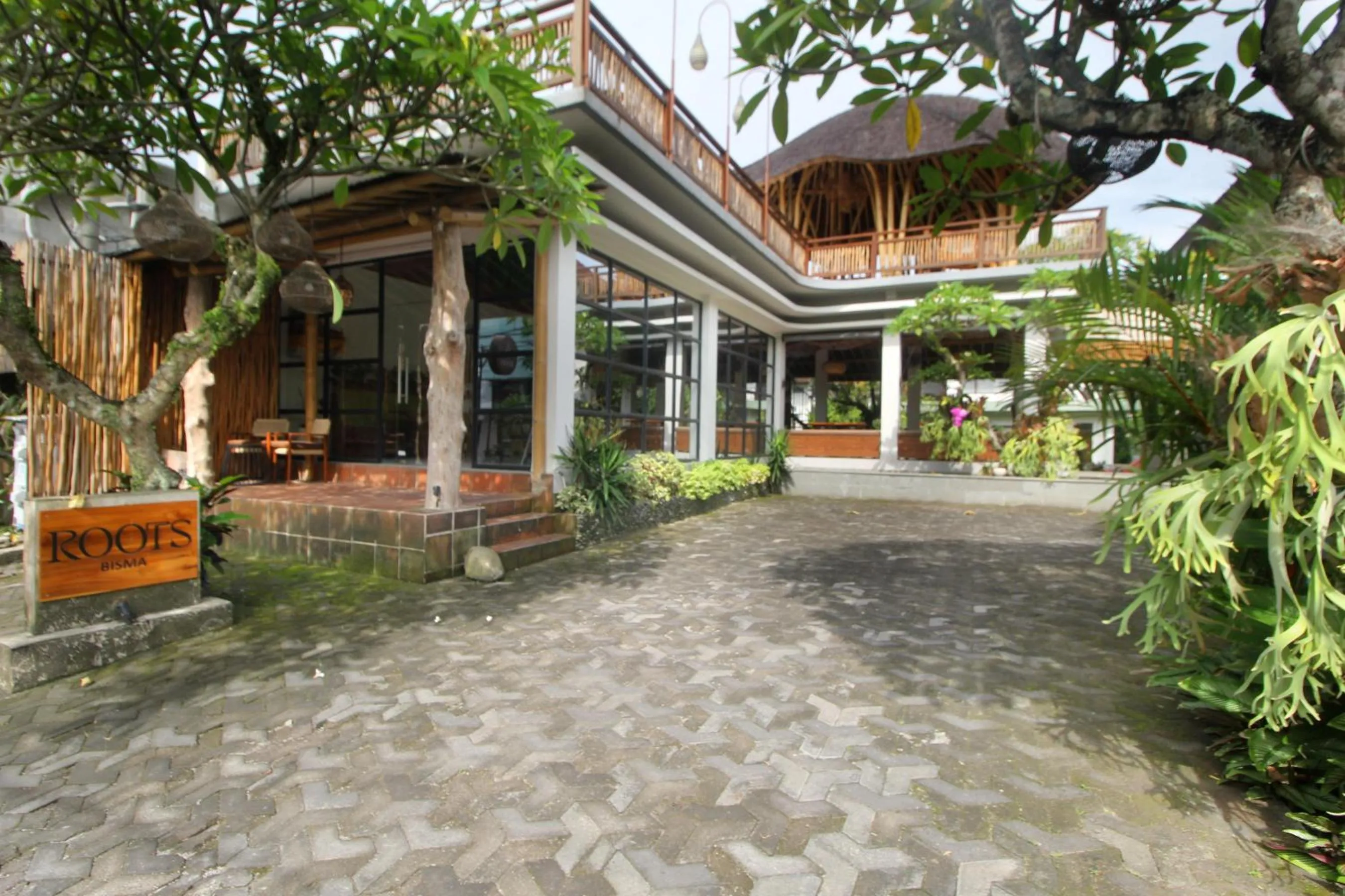 Facade/entrance in Putri Ayu Cottages
