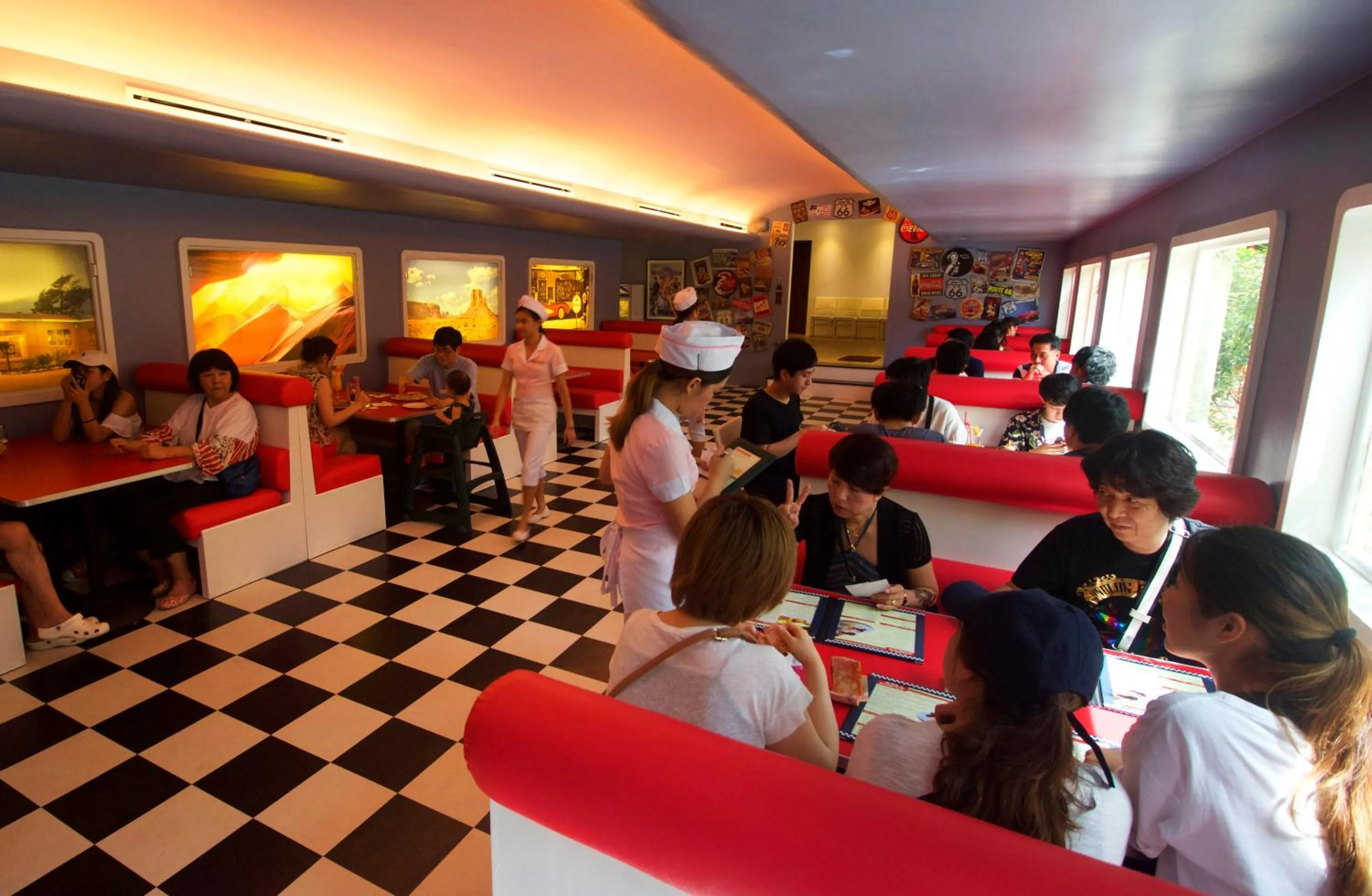 Restaurant/places to eat in Plantation Bay a Real Resort with a Real Spa