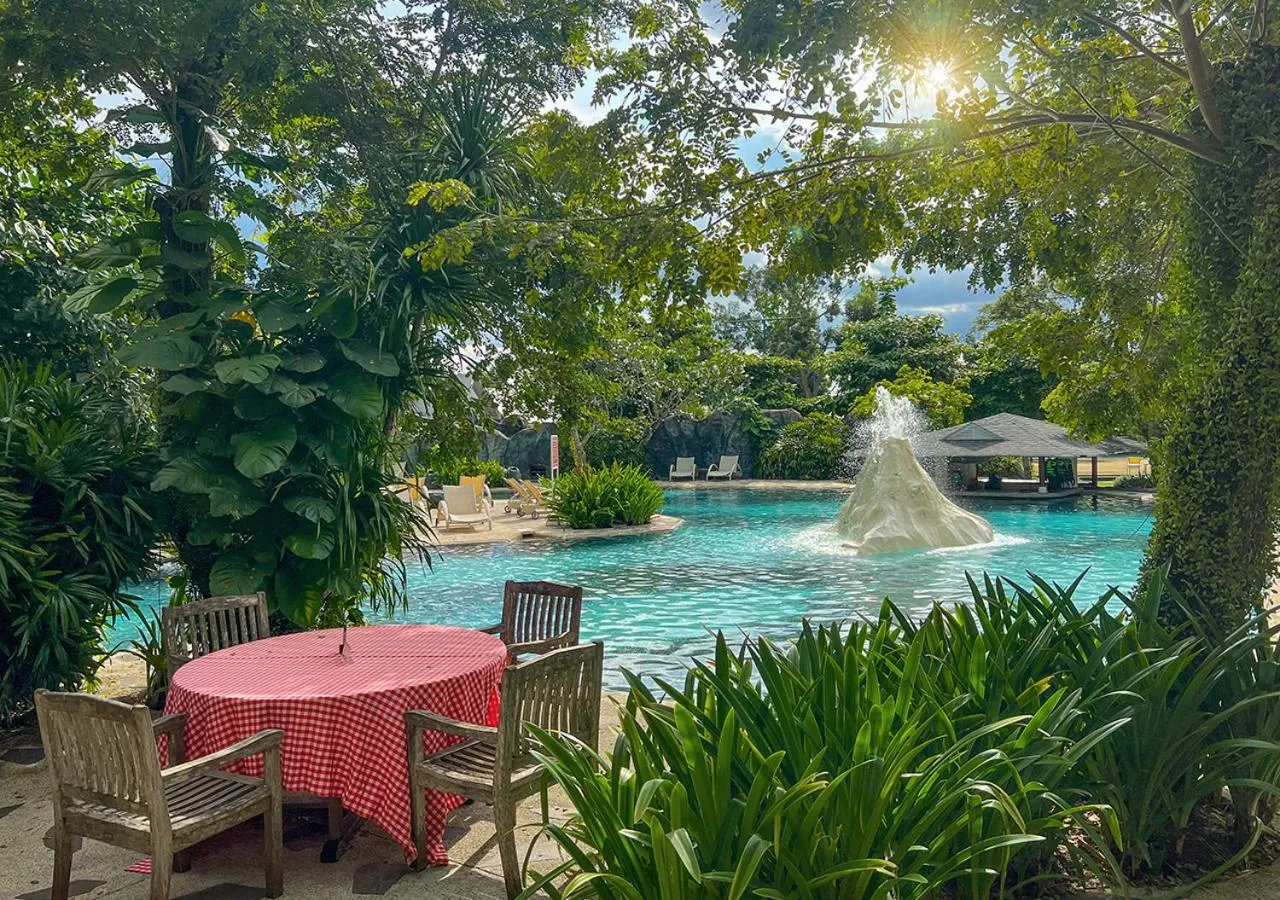 Restaurant/places to eat in Plantation Bay a Real Resort with a Real Spa