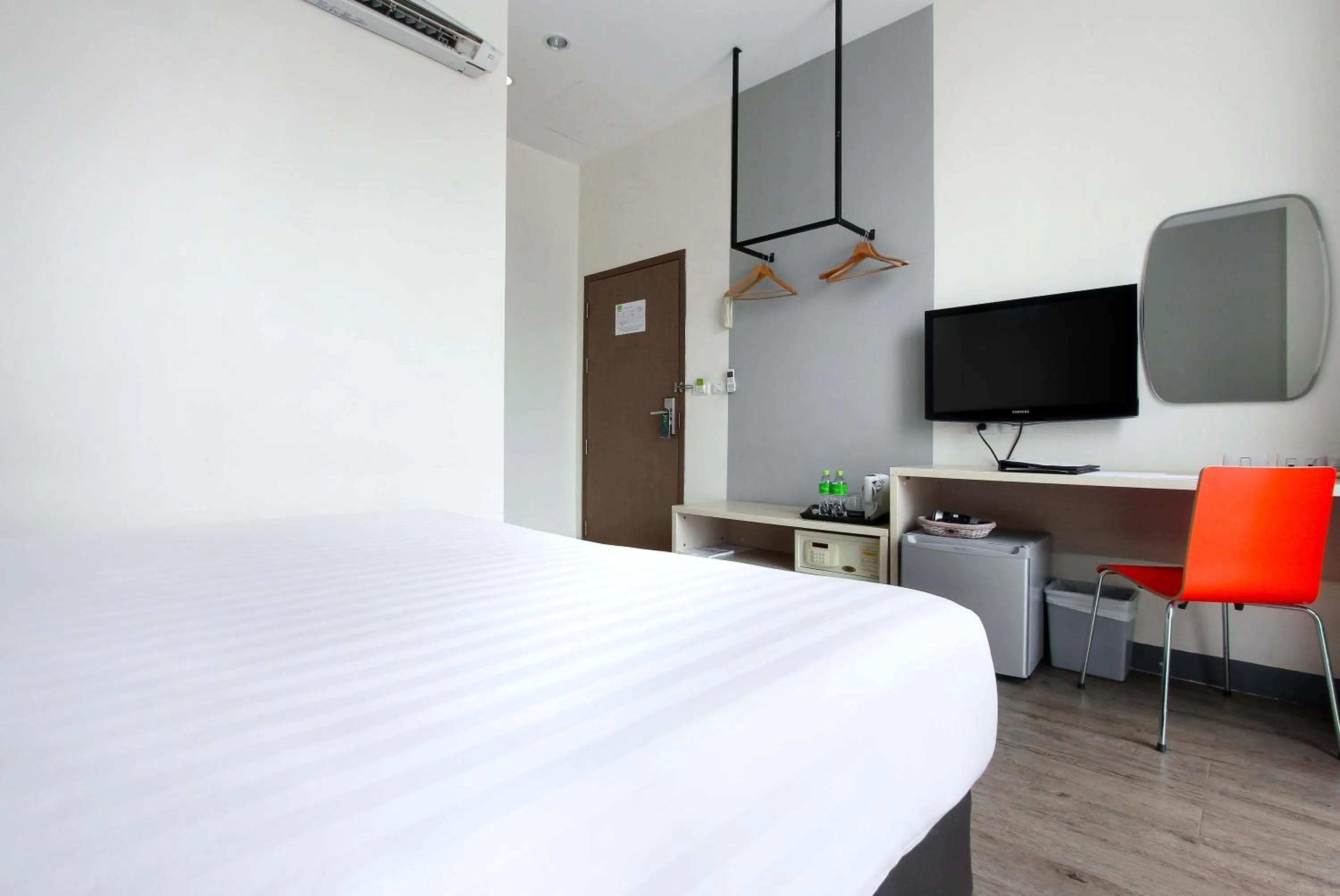 Bedroom, Room Photo in D Varee Xpress Makkasan Hotel