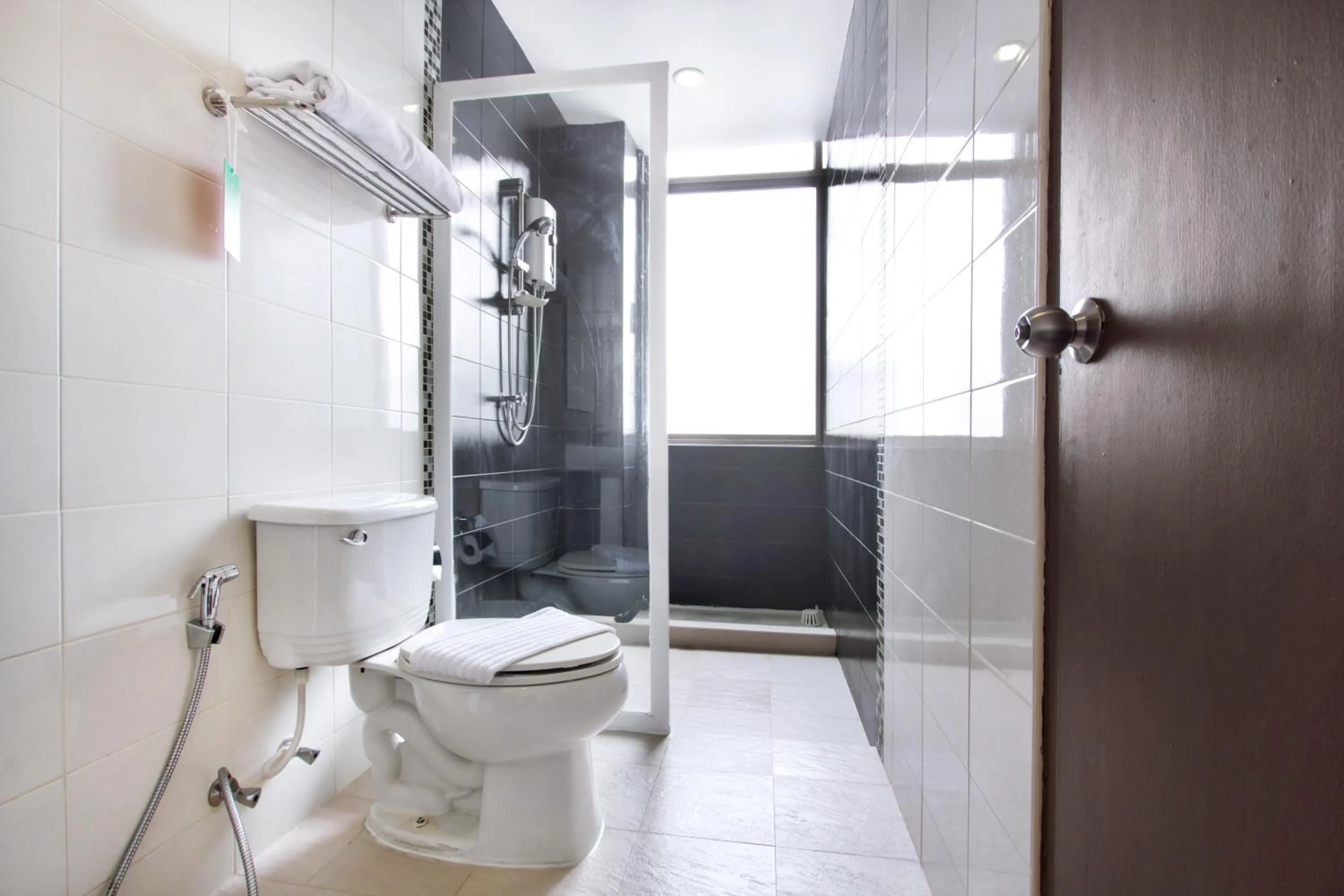 Bathroom in D Varee Xpress Makkasan Hotel