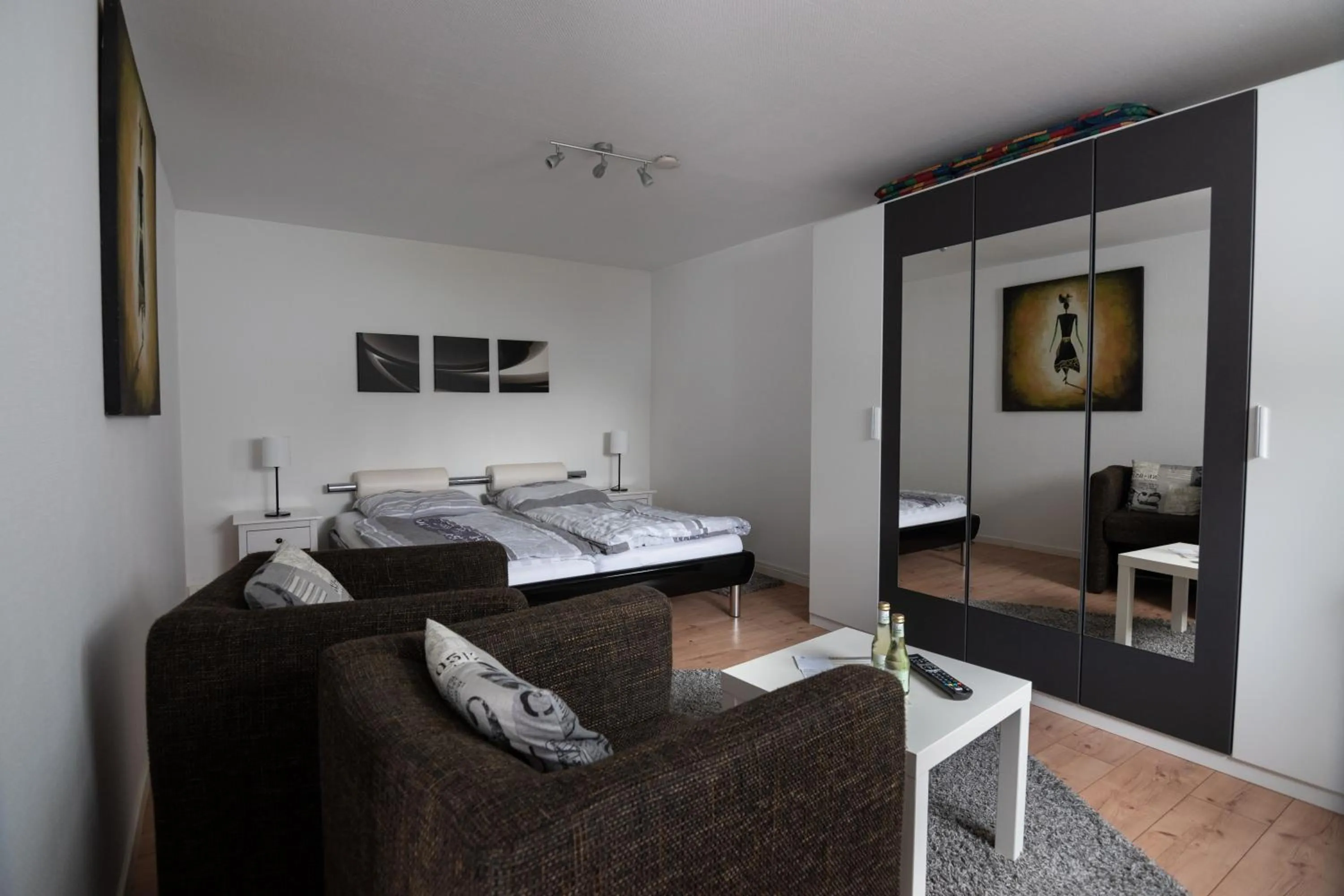 Bedroom, Bed in Maxbed